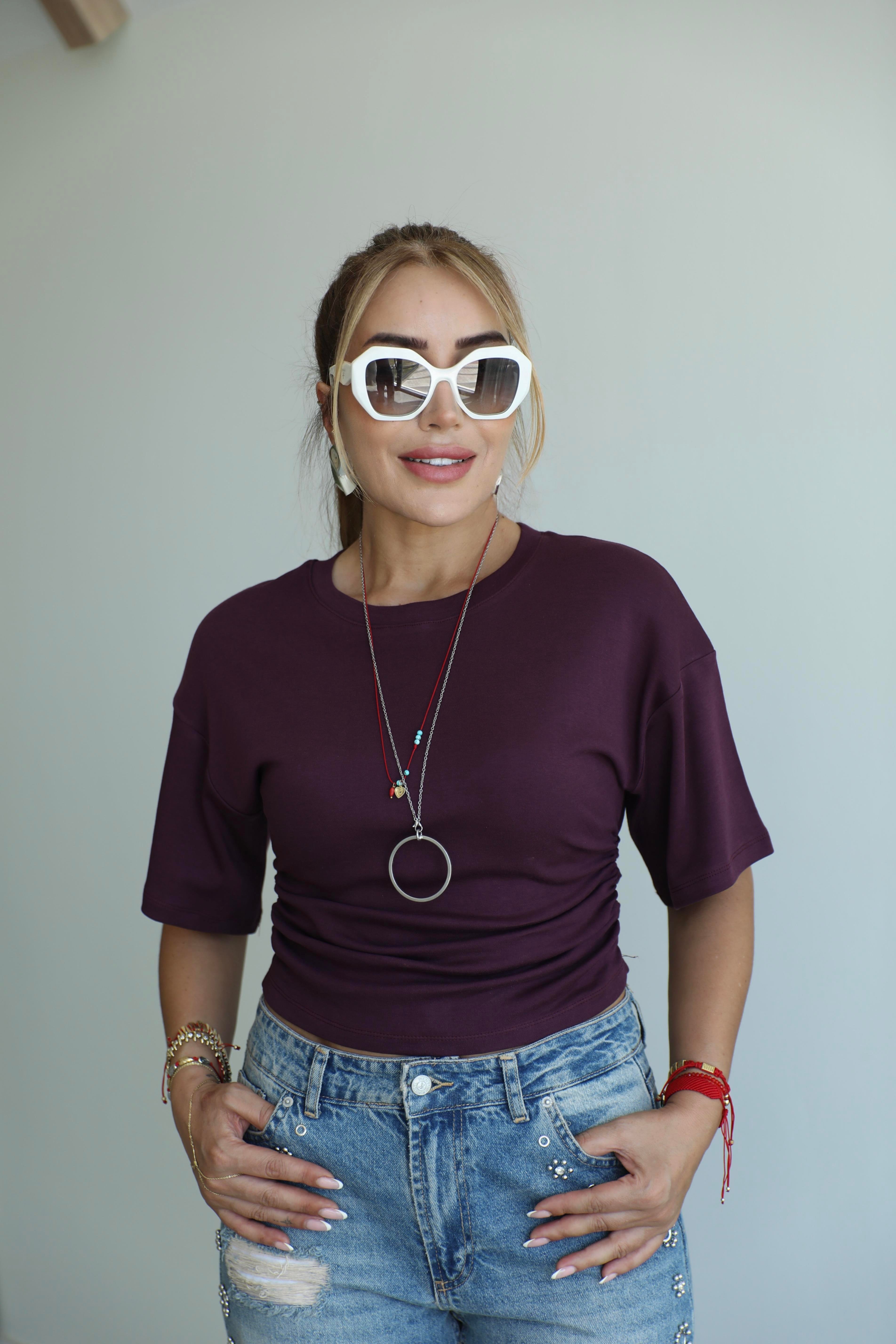Mürdüm Büzgü Detaylı T-shirt