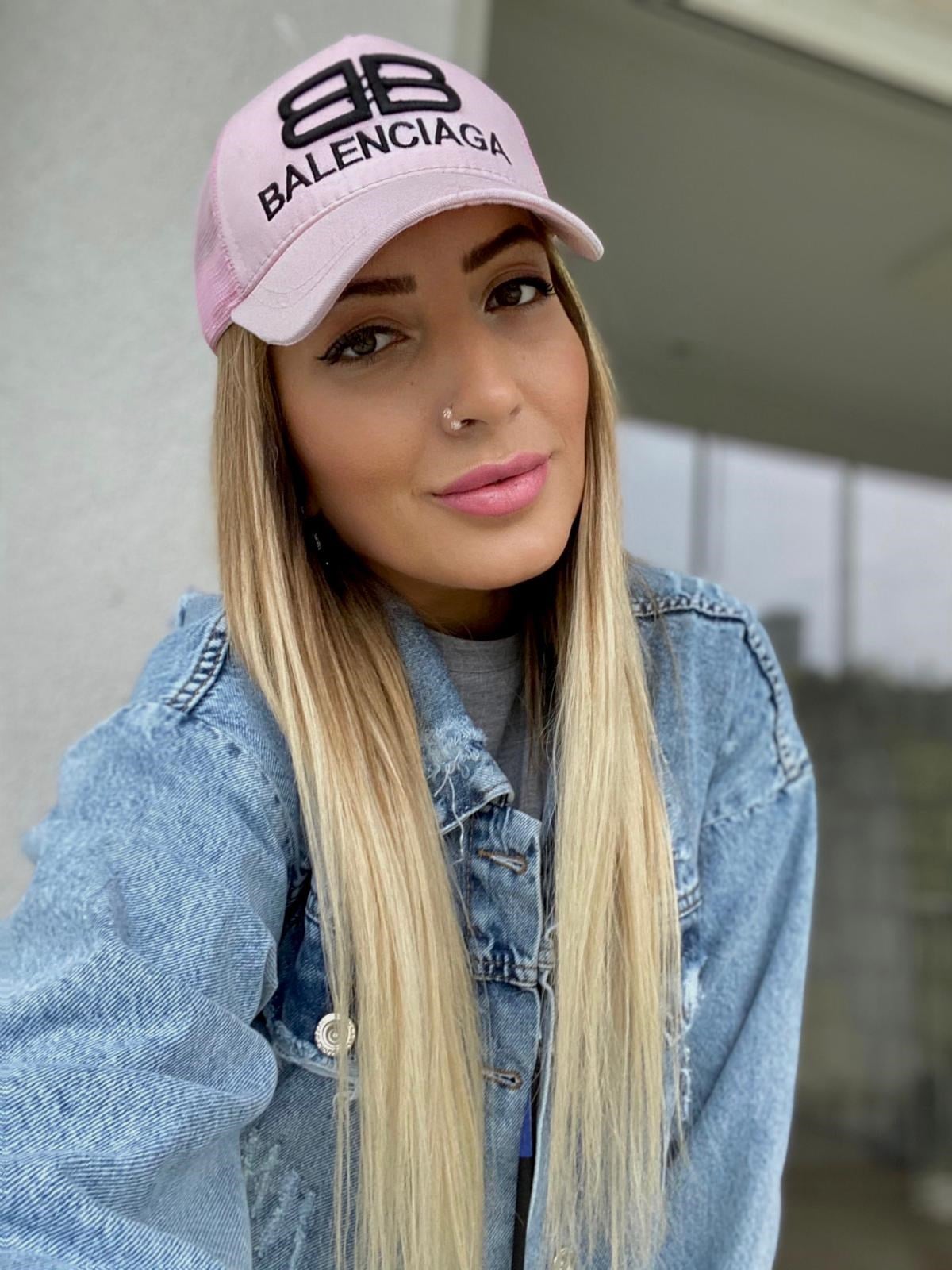 Pembe Balenciaga Şapka