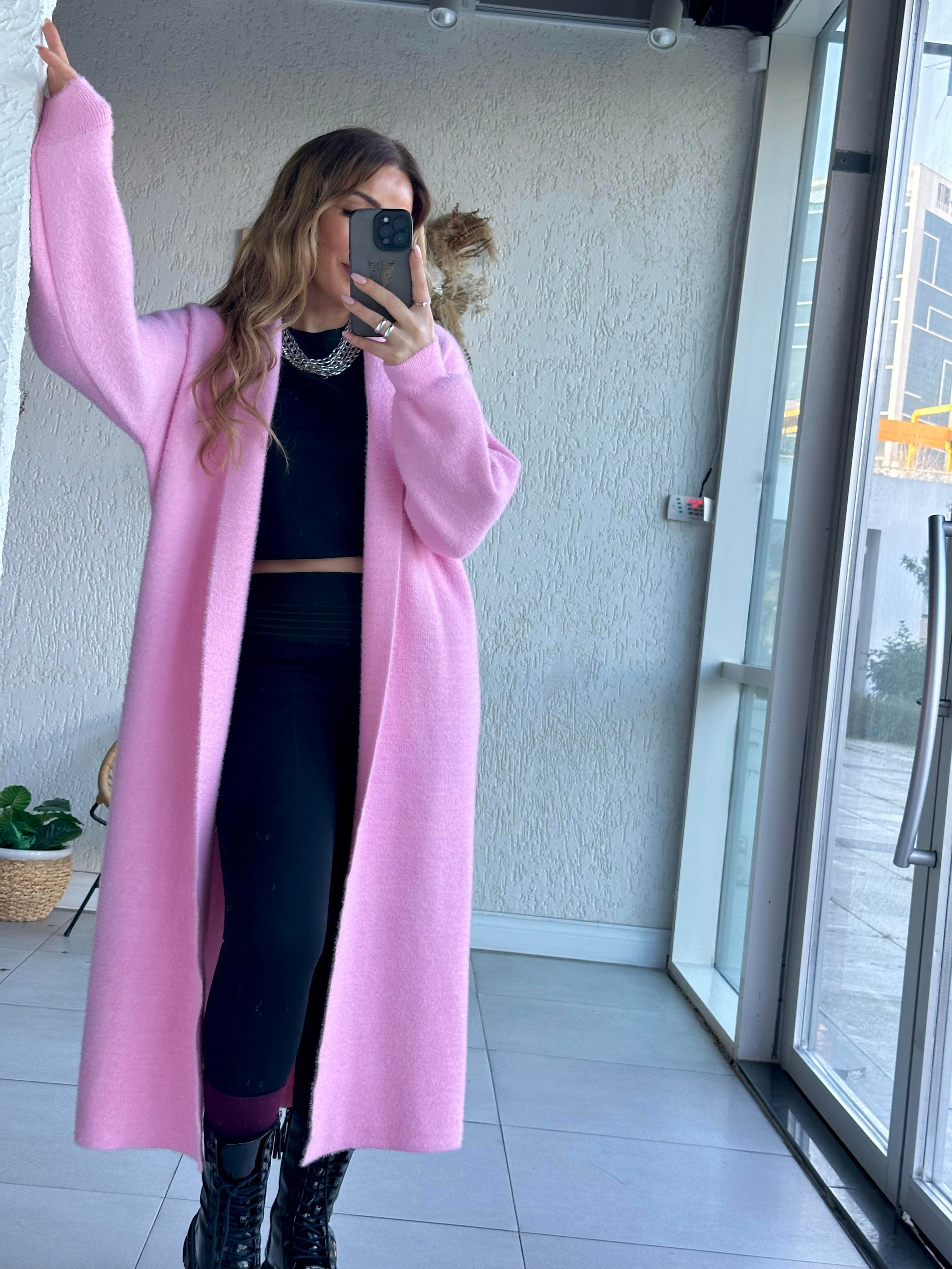 Pembe Dokulu Uzun Hırka