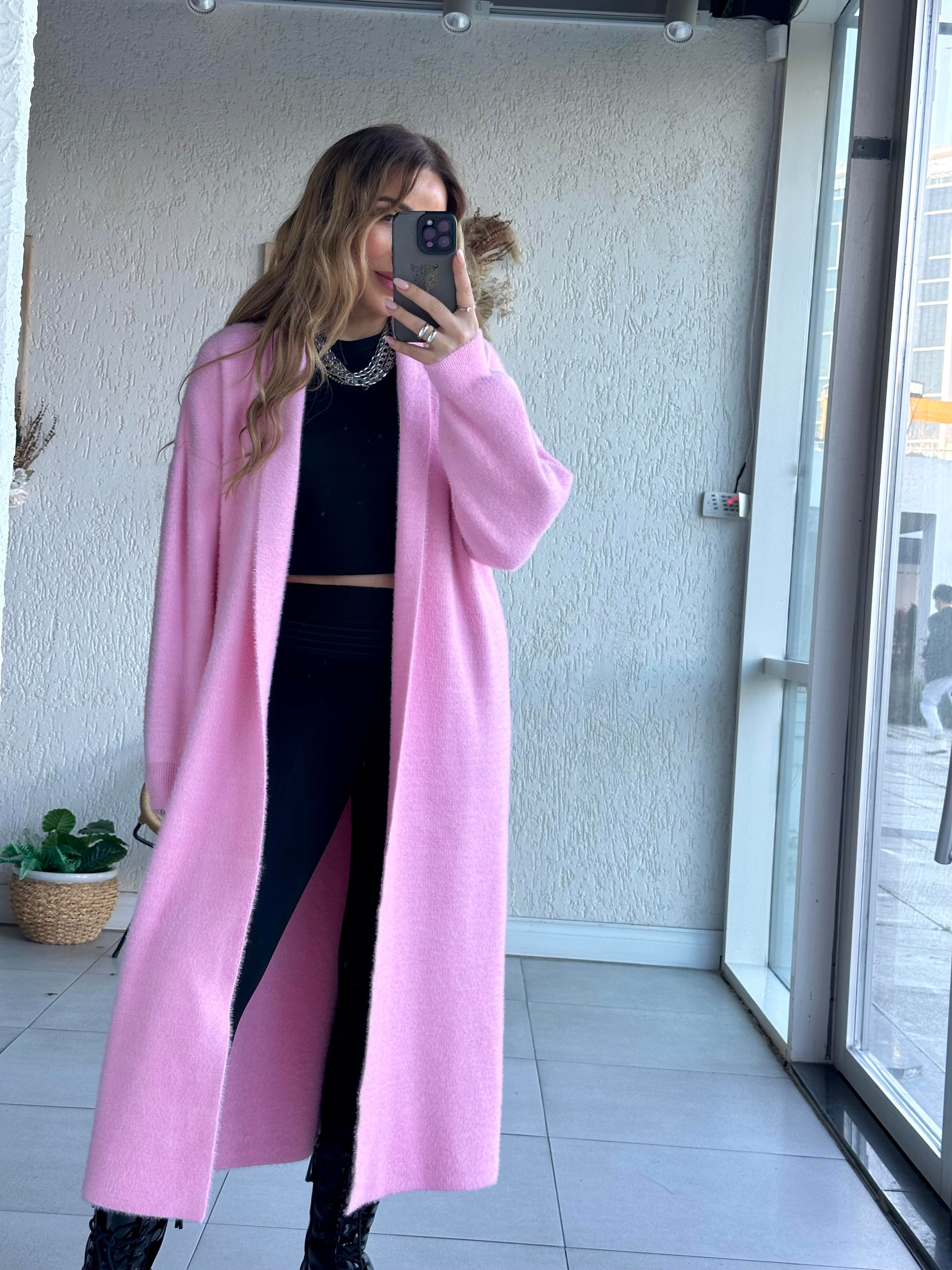 Pembe Dokulu Uzun Hırka