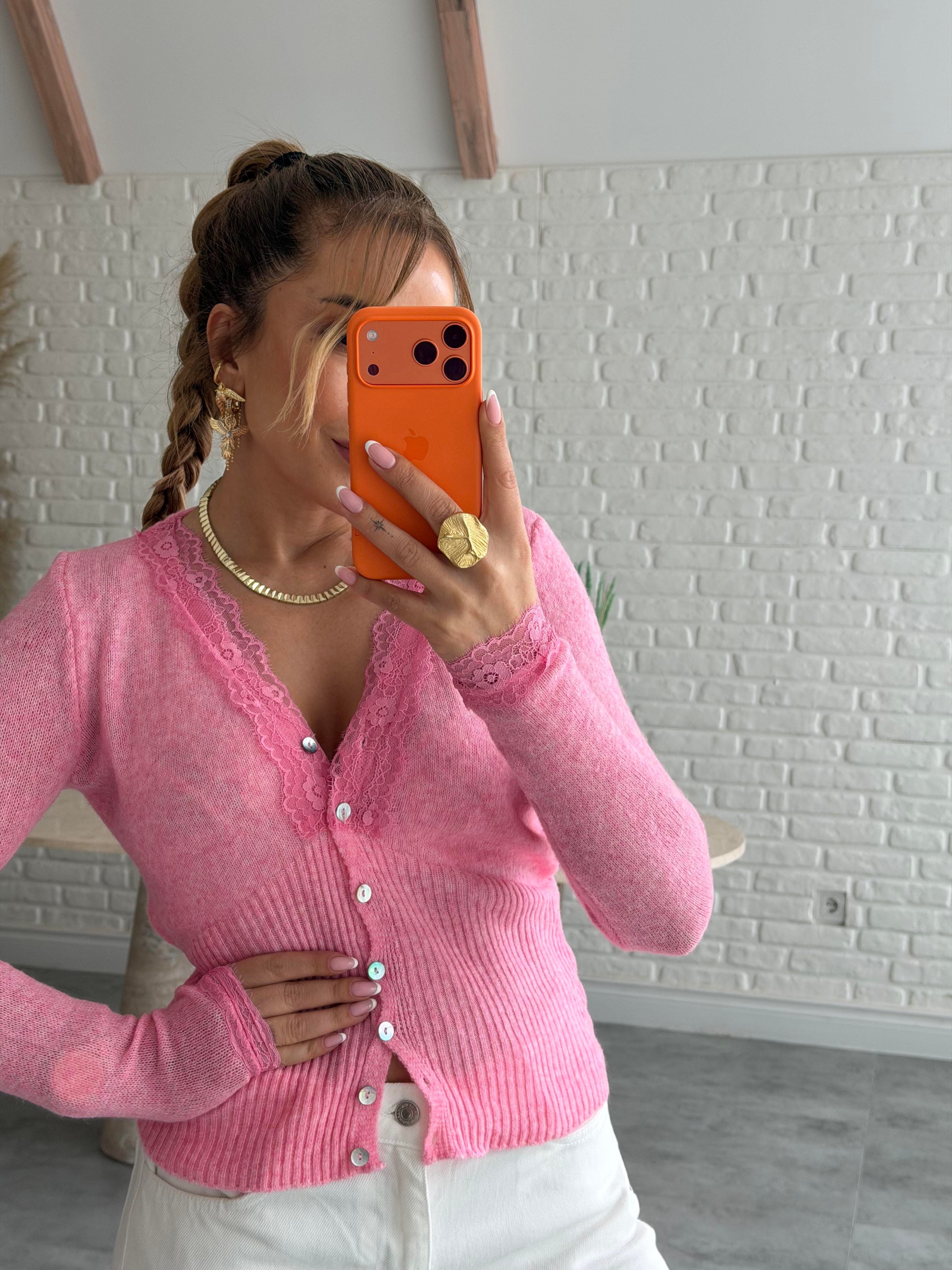 Pembe Dokulu Yaka Dantel Hırka