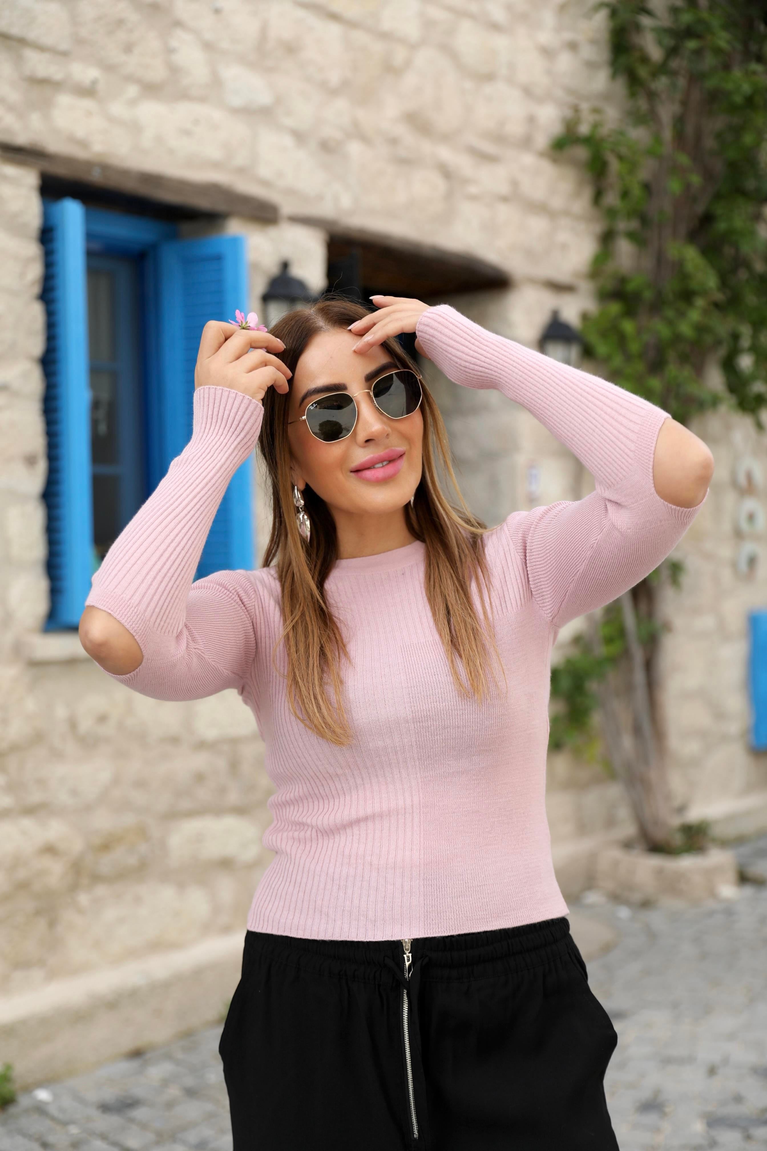 Pembe Kol Detaylı Triko