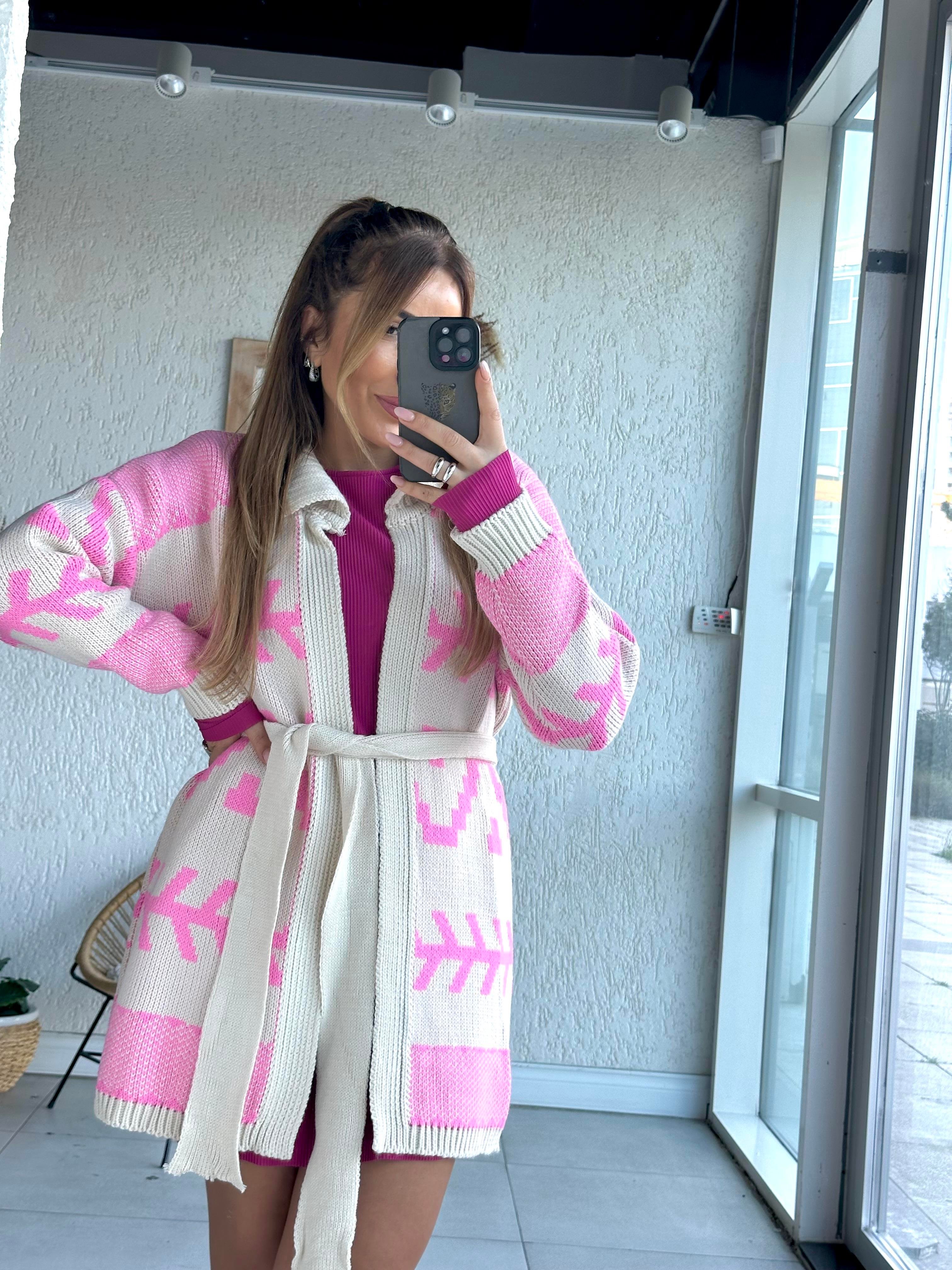 Pembe Krem Desenli Hırka 