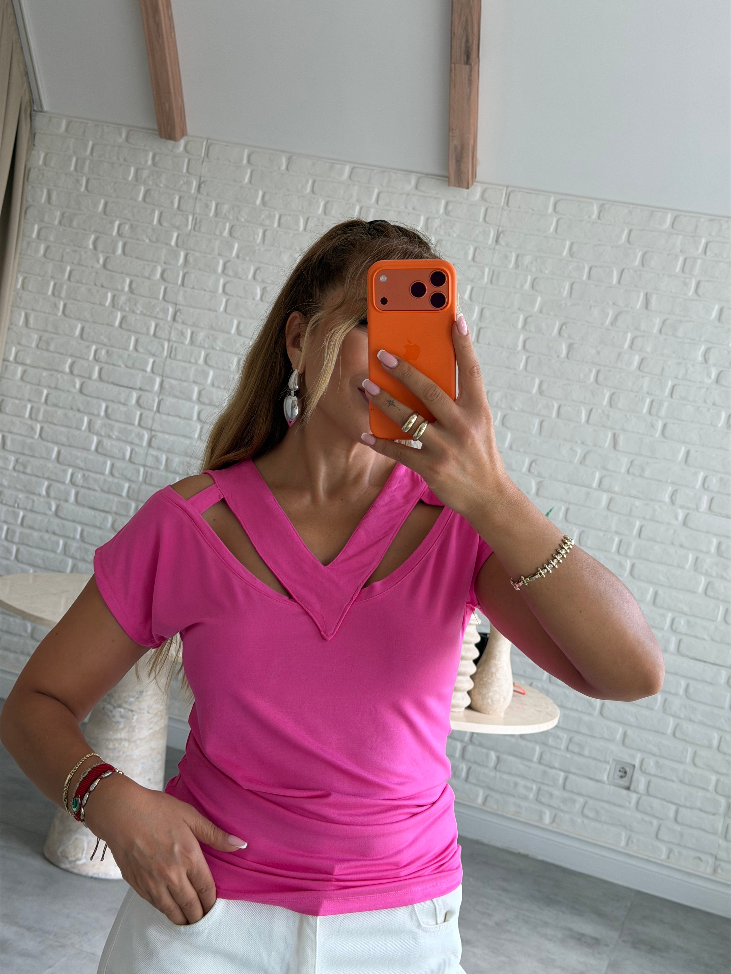 Pembe Pencere Detaylı T-shirt 