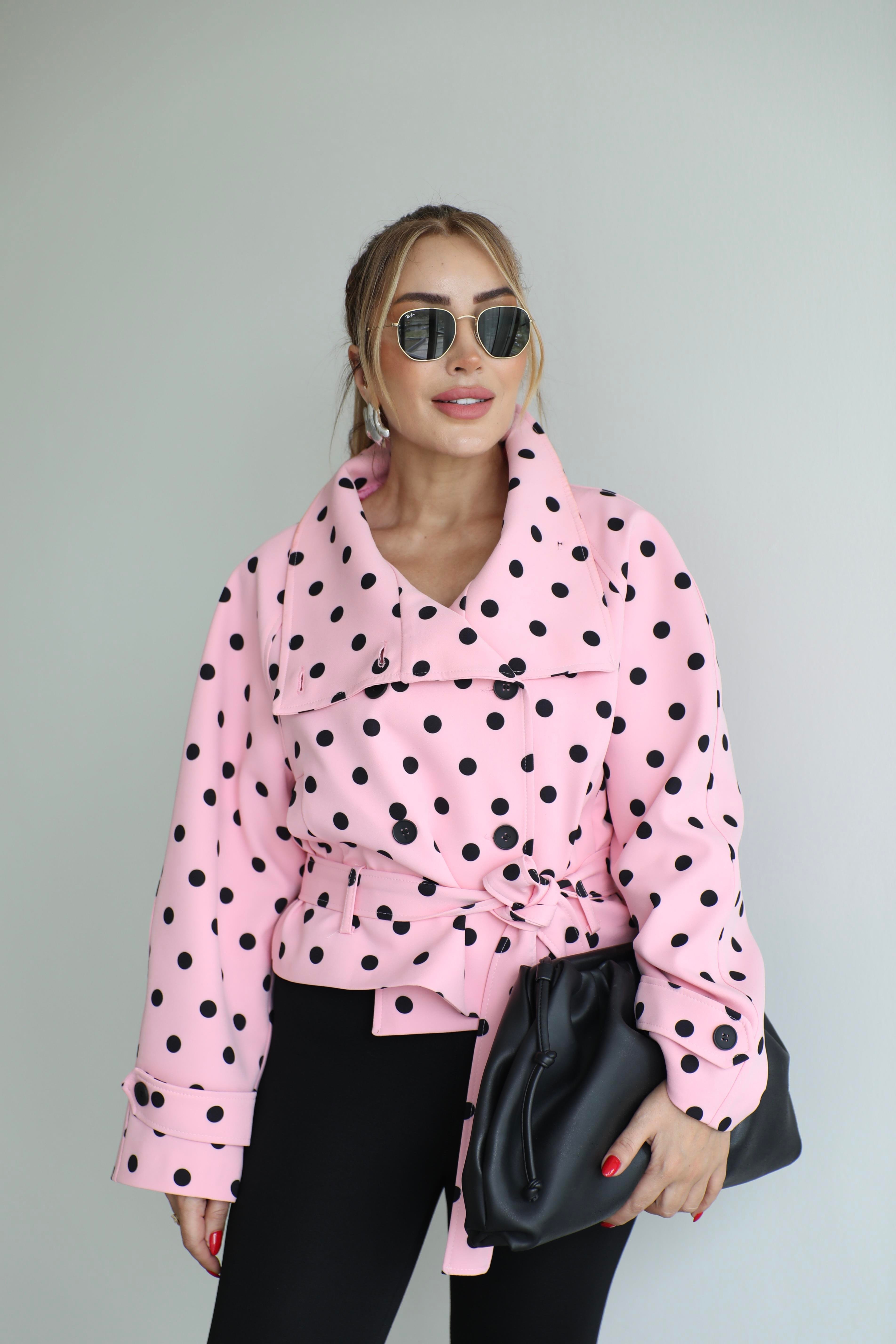 Pembe Puantiyeli Kısa Trenç