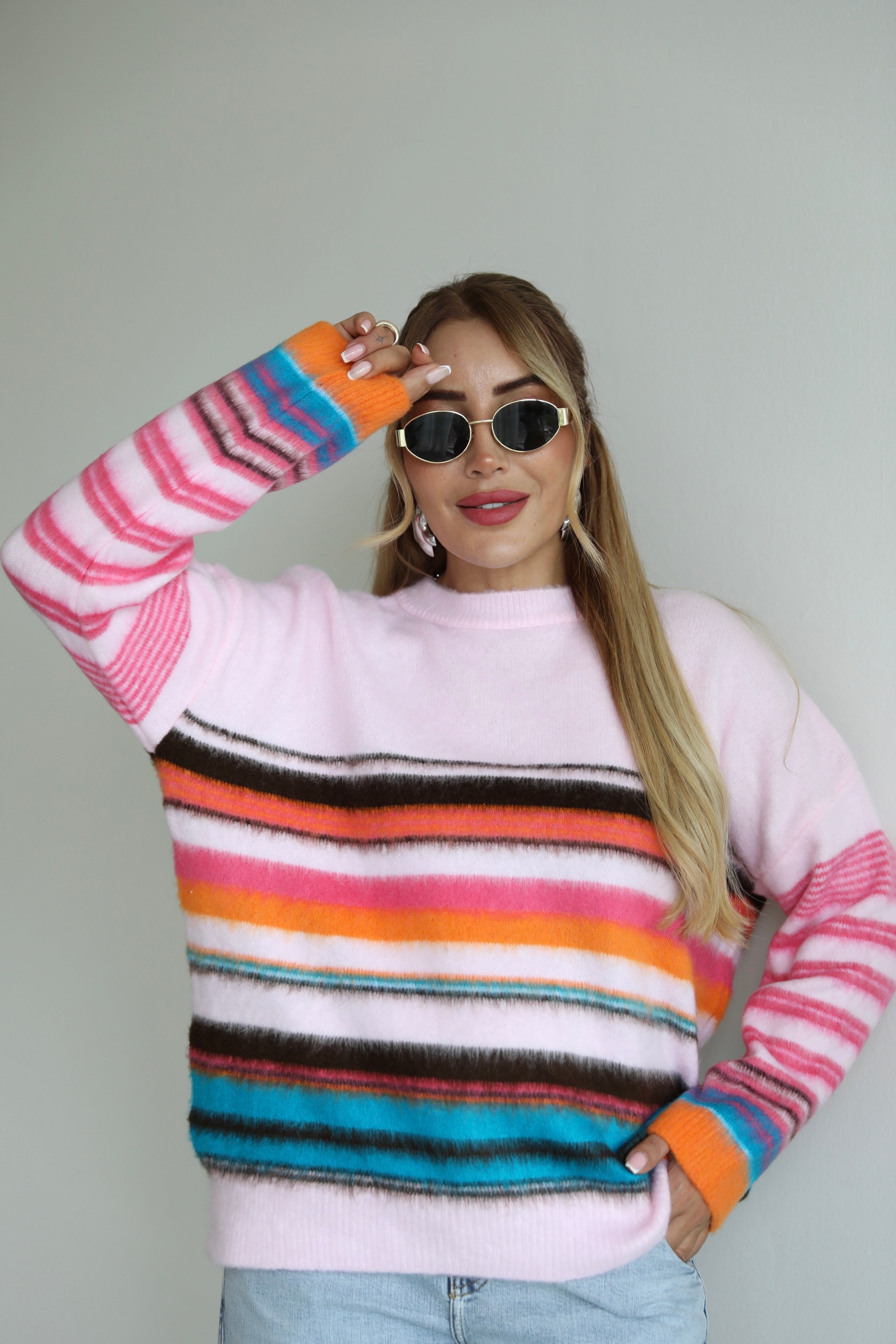 Pembe Renkli Çizgili Dokulu Viral Kazak