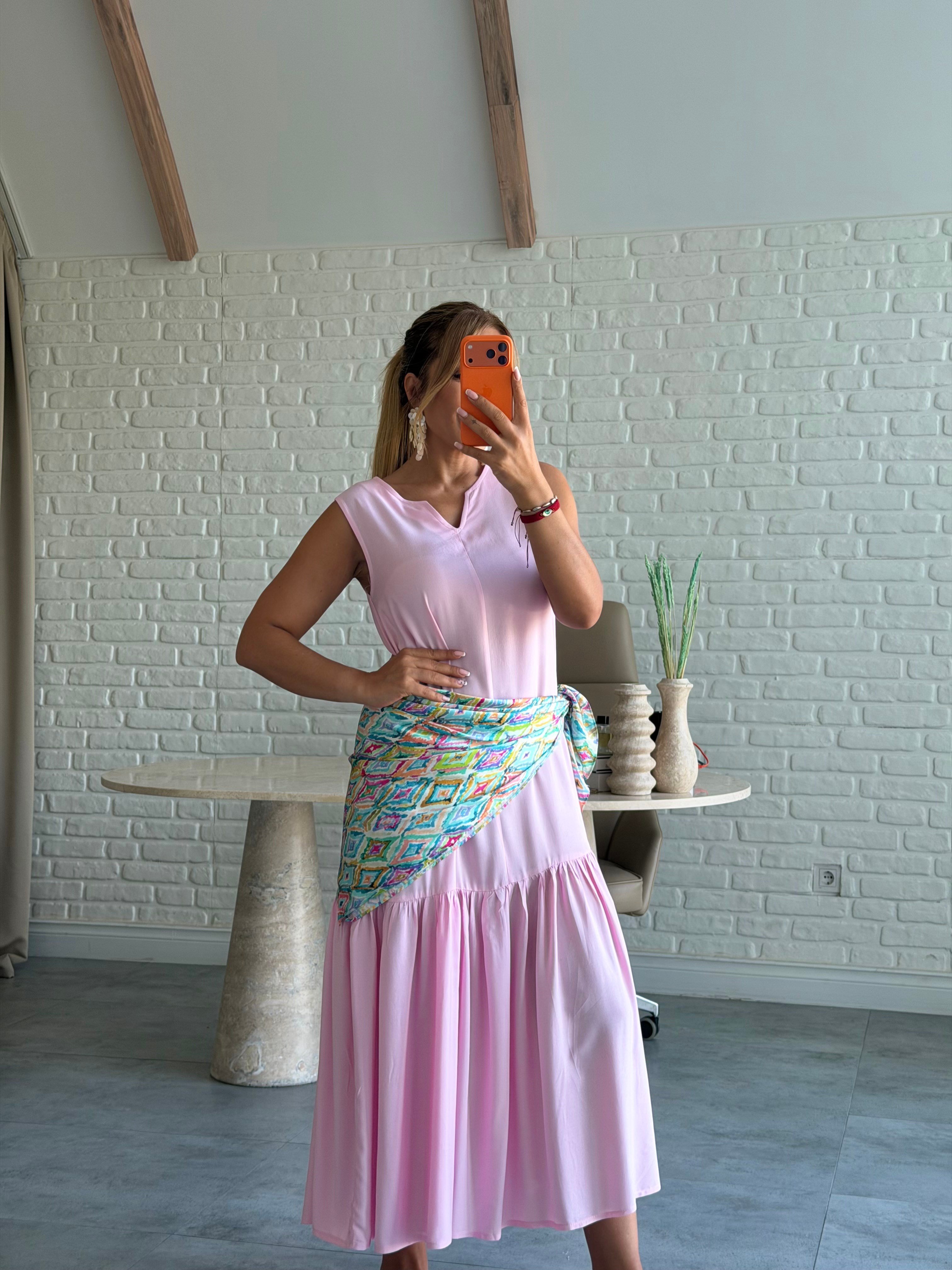 Pembe V Yaka Şal Detaylı Elbise 