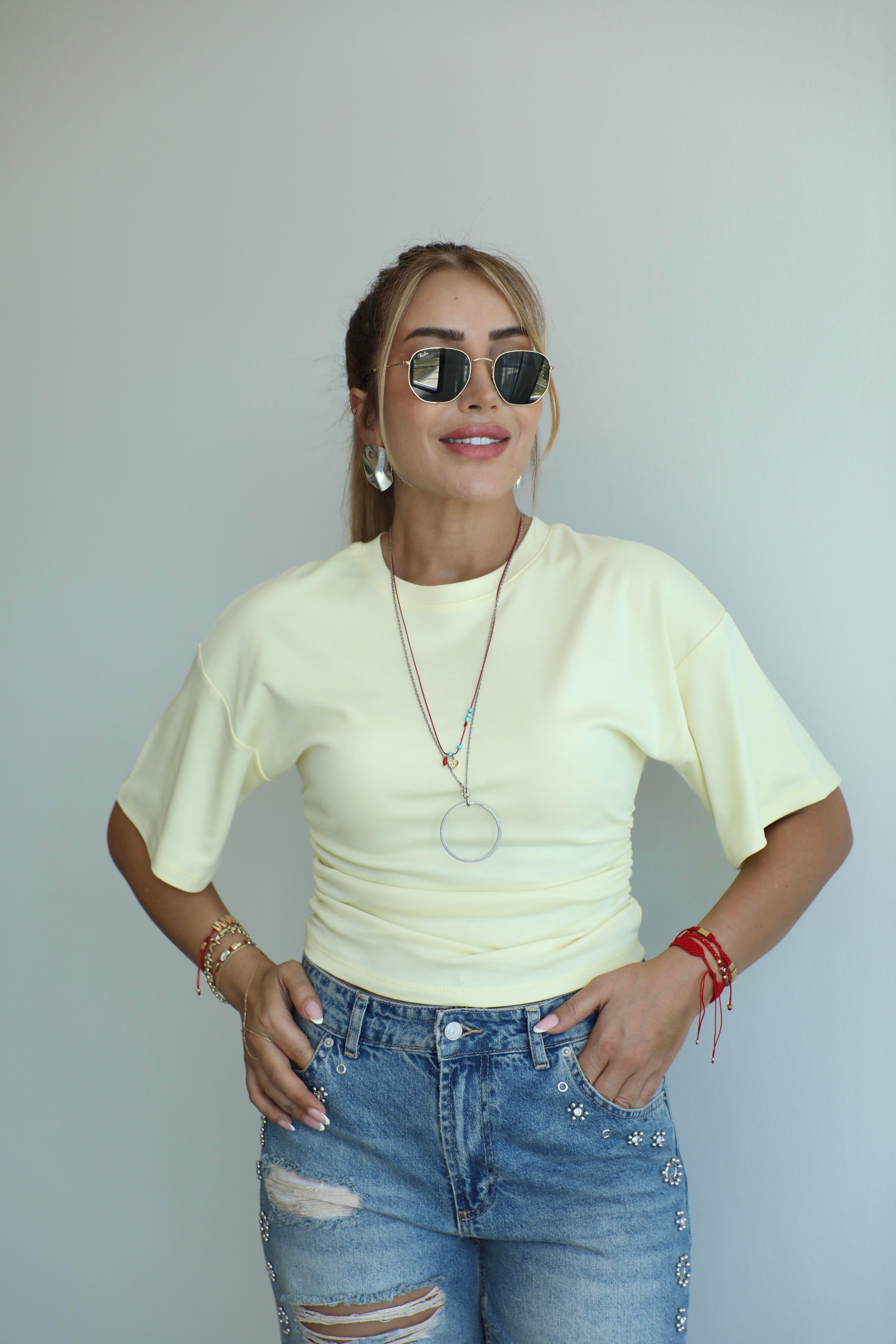 Sarı Büzgü Detaylı T-shirt