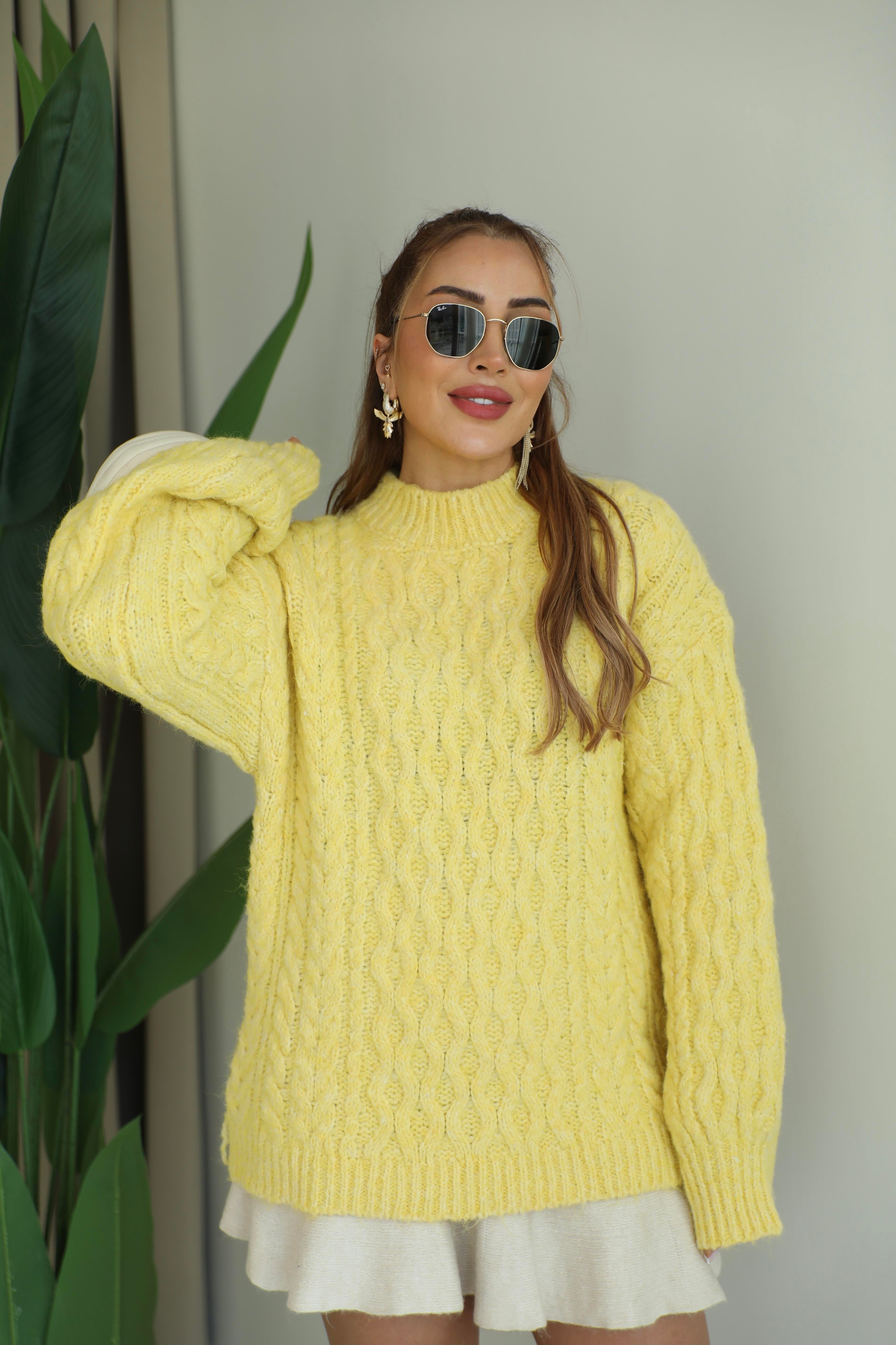 Sarı Saç Örgülü Oversize Kazak
