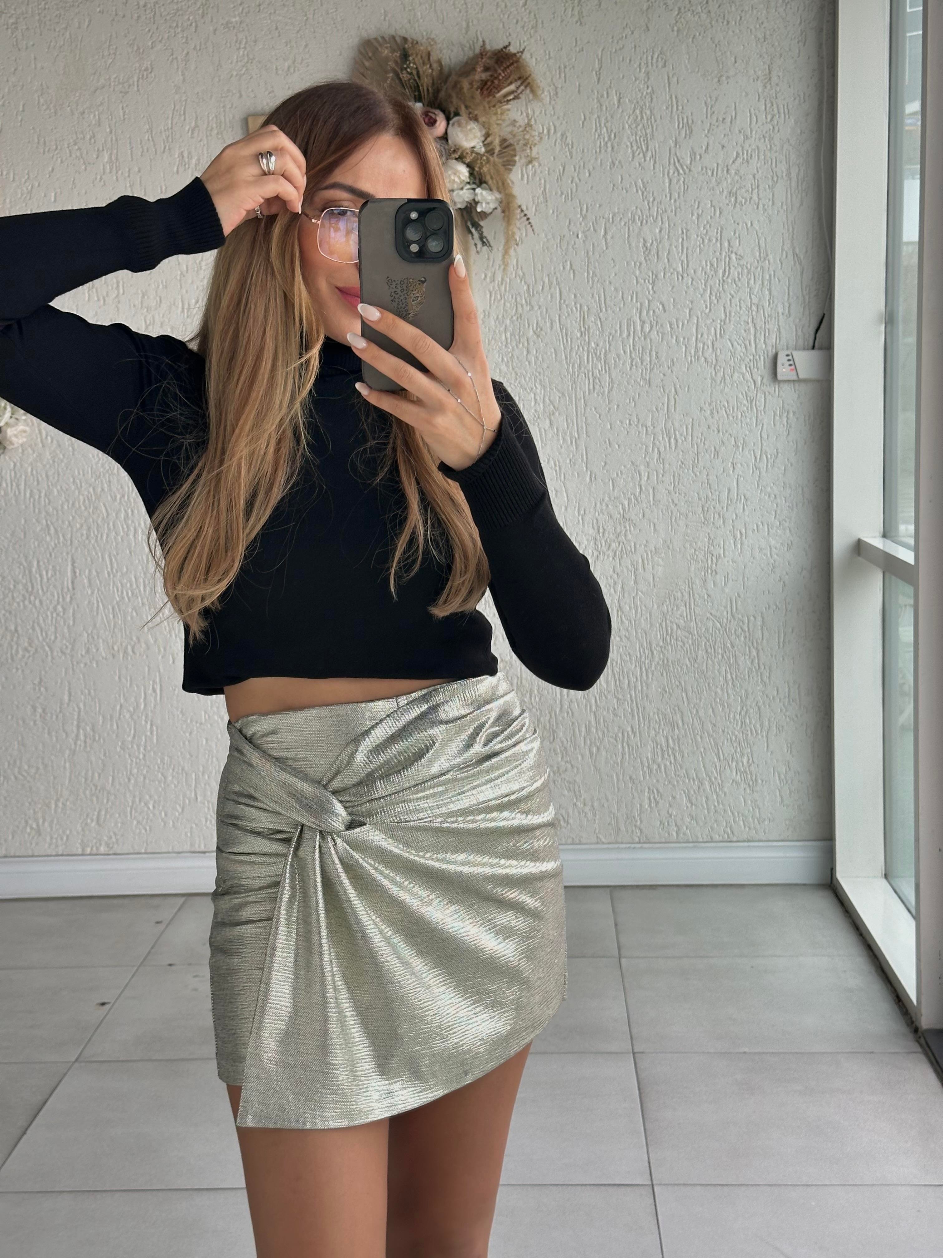 Silver Fiyonk Detaylı Şort Etek
