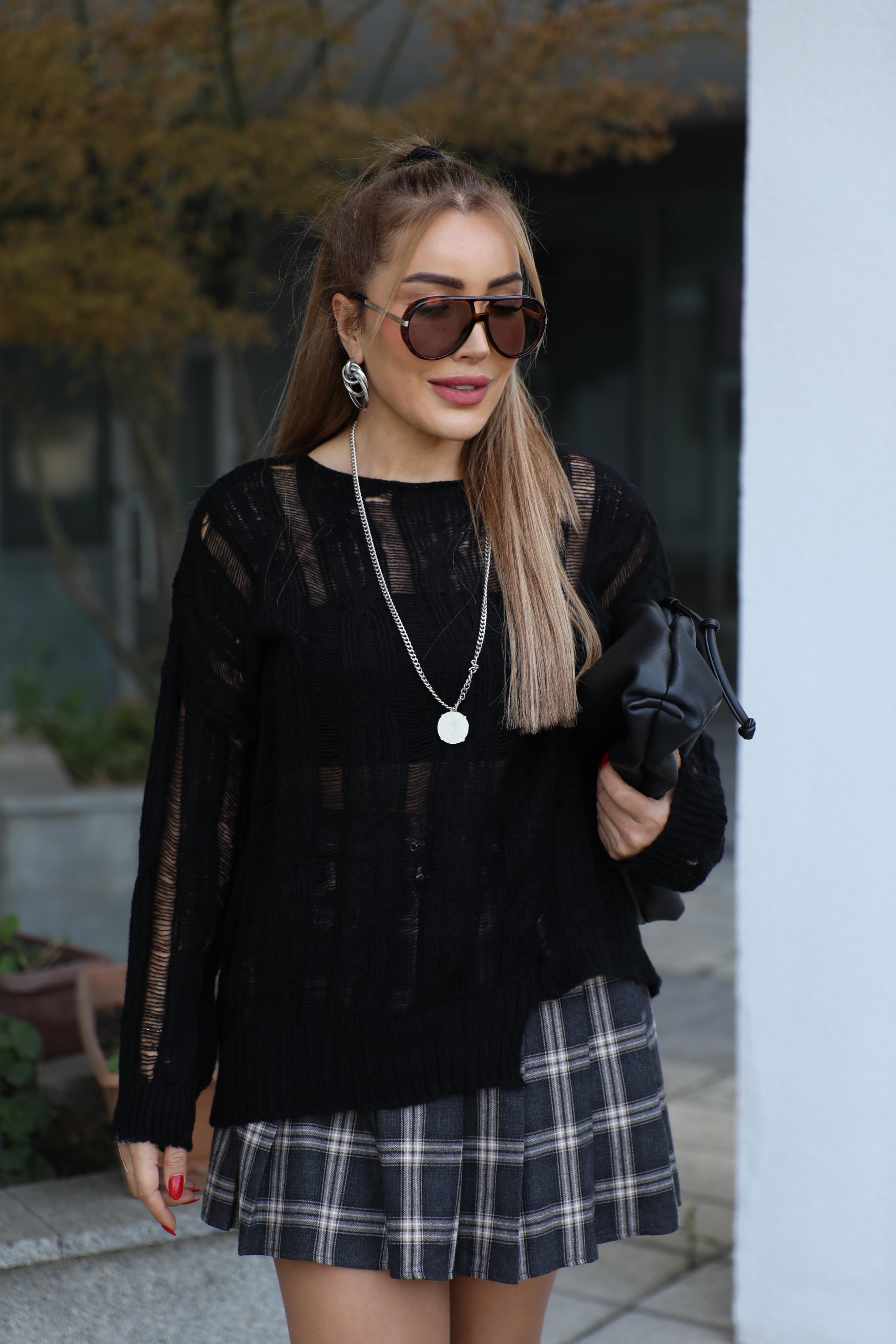 Siyah Ajurlu Triko Kazak 