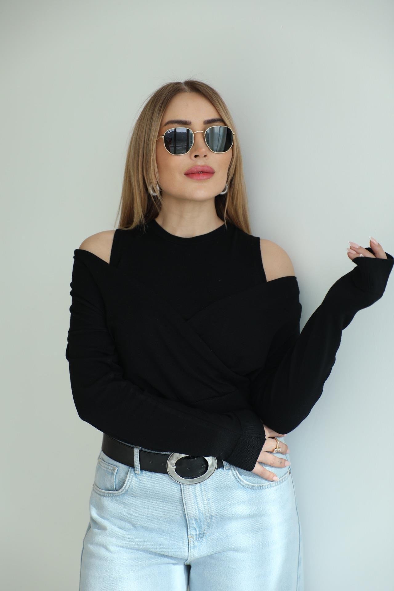Siyah Atletli İkili Triko