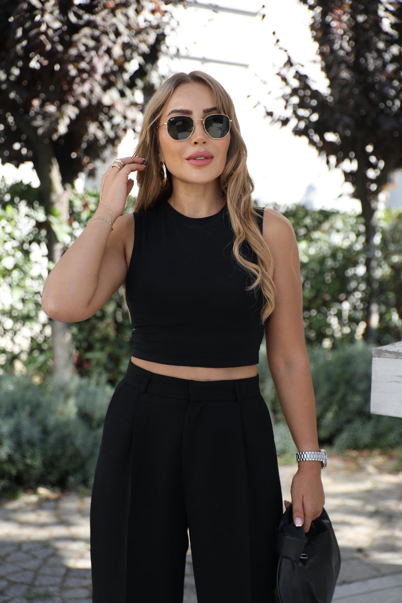 Siyah Bisiklet Yaka Crop