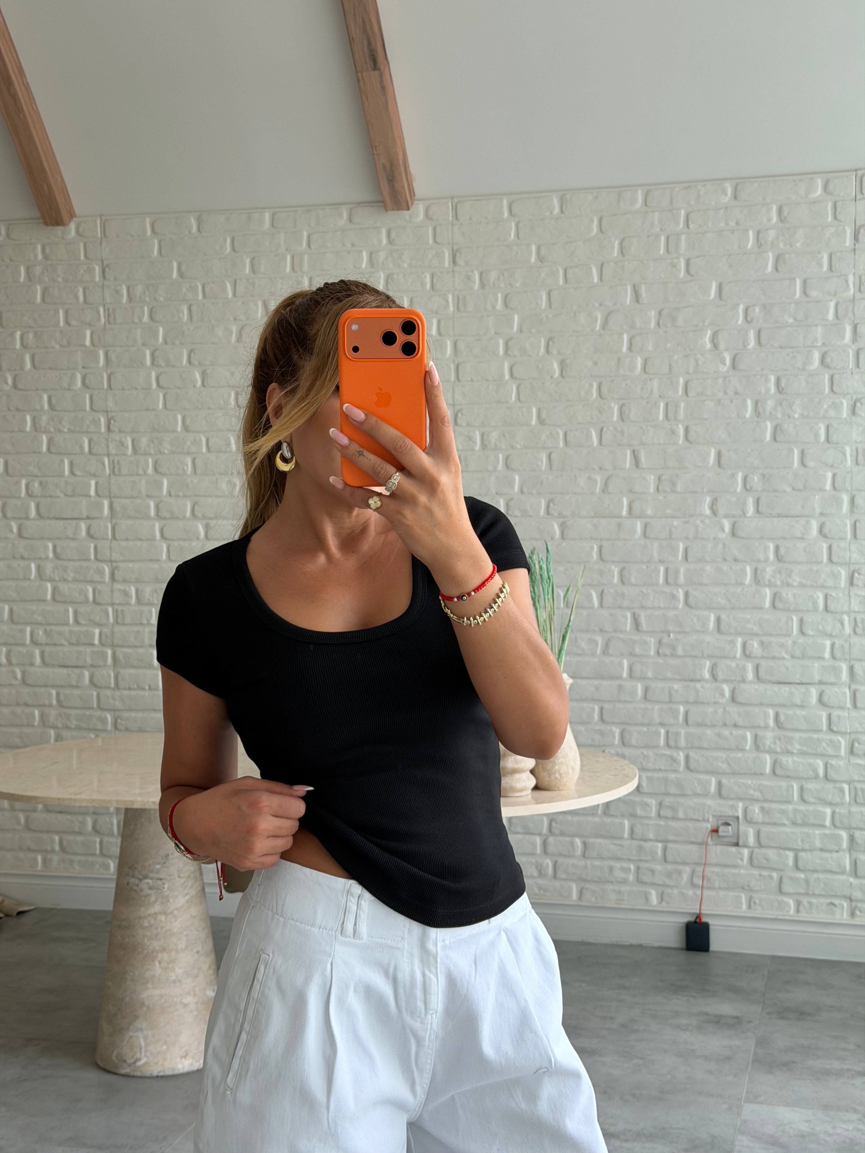 Siyah Bisiklet Yaka Fitilli T-shirt 