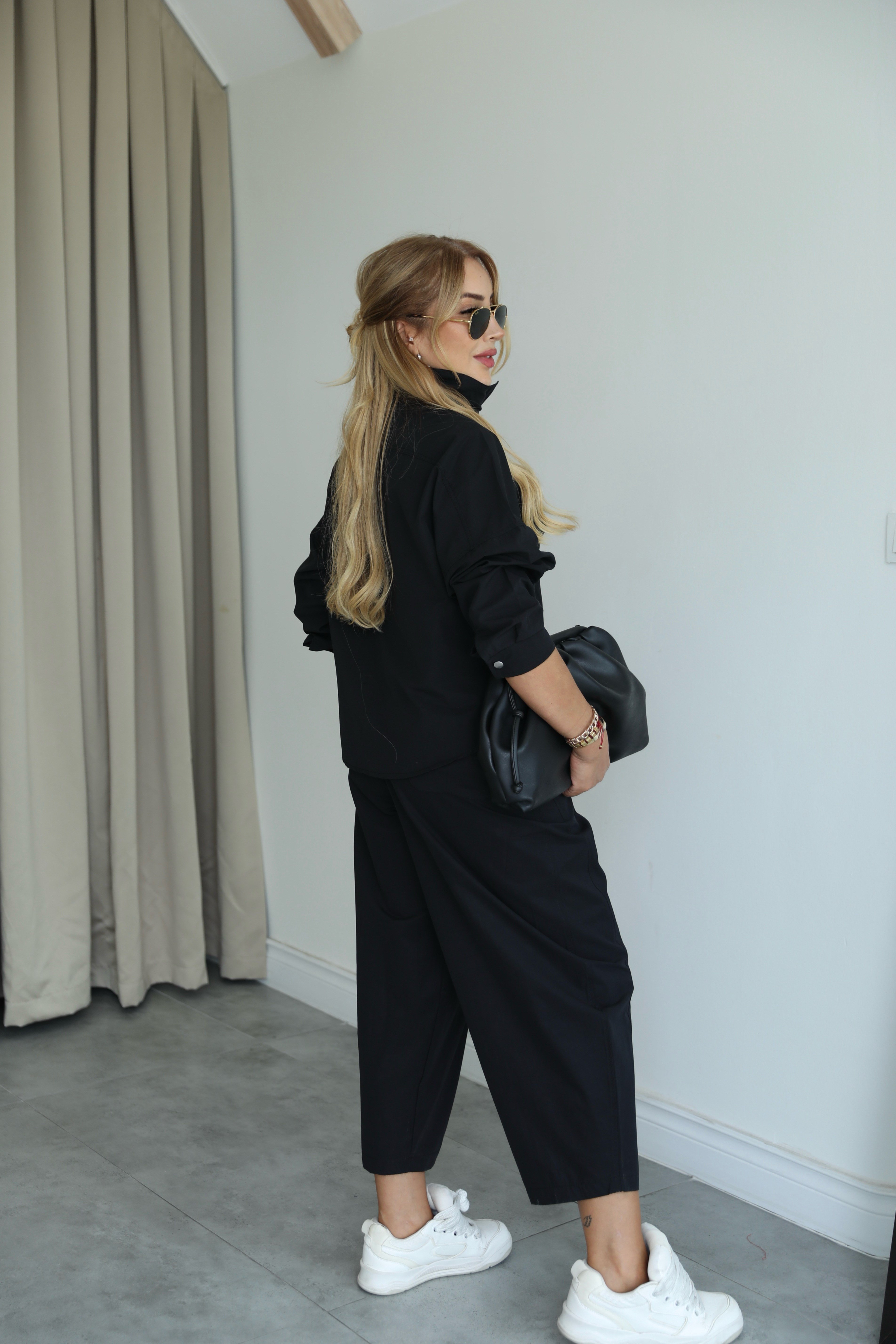 Siyah Çıtçıtlı Pantolon Ceket Takım 
