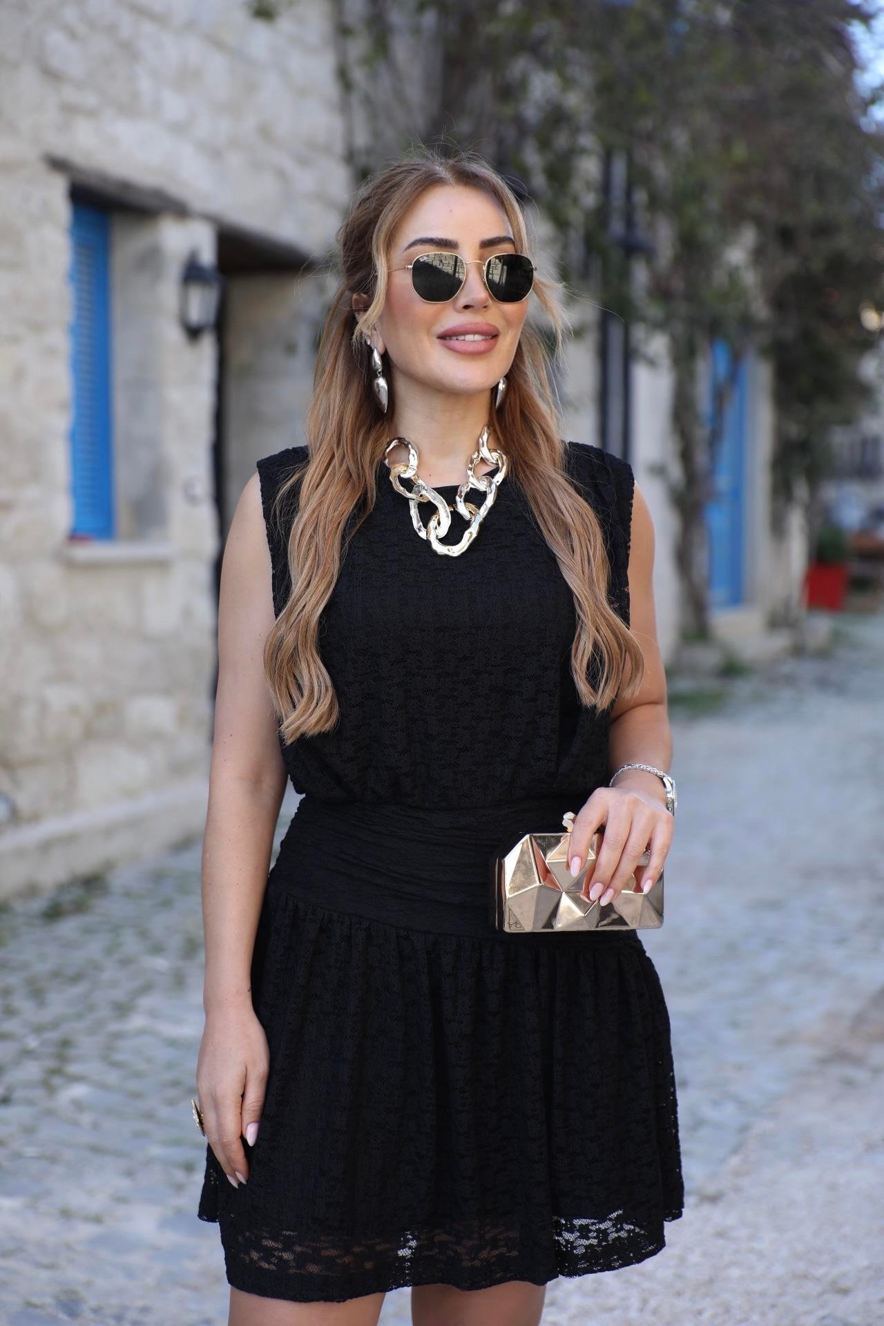 Siyah Dantel Askılı Drapeli Elbise 