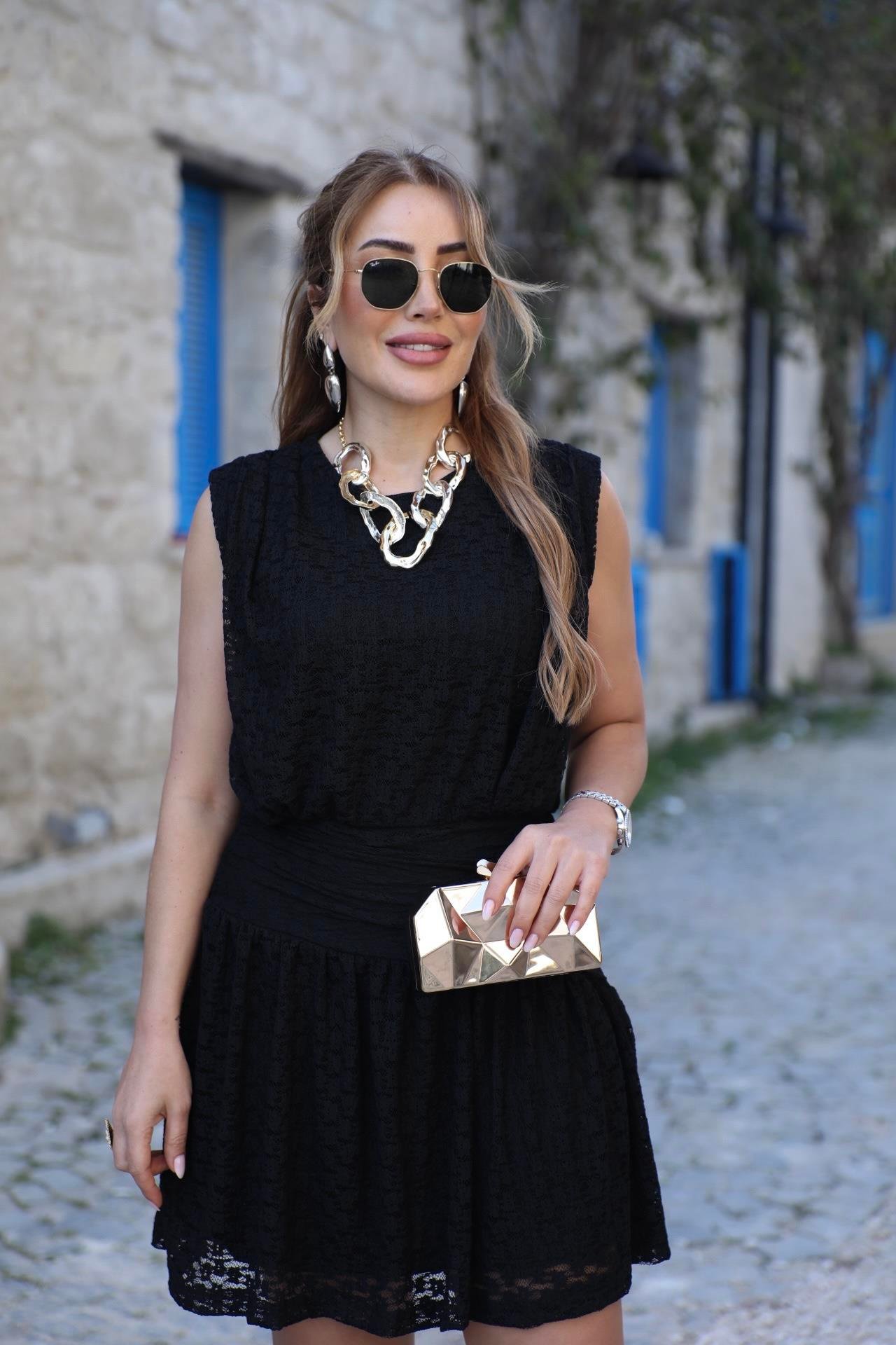 Siyah Dantel Askılı Drapeli Elbise 