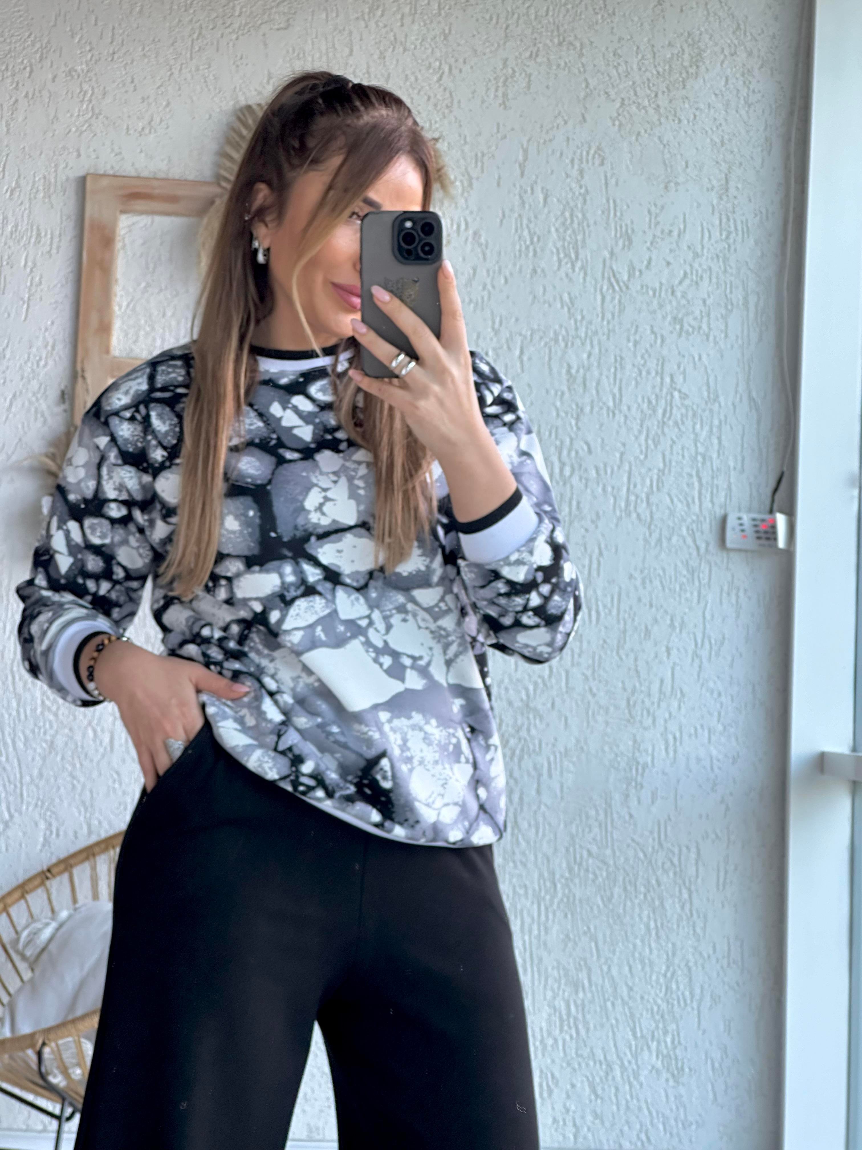 Siyah Desenli Takım 