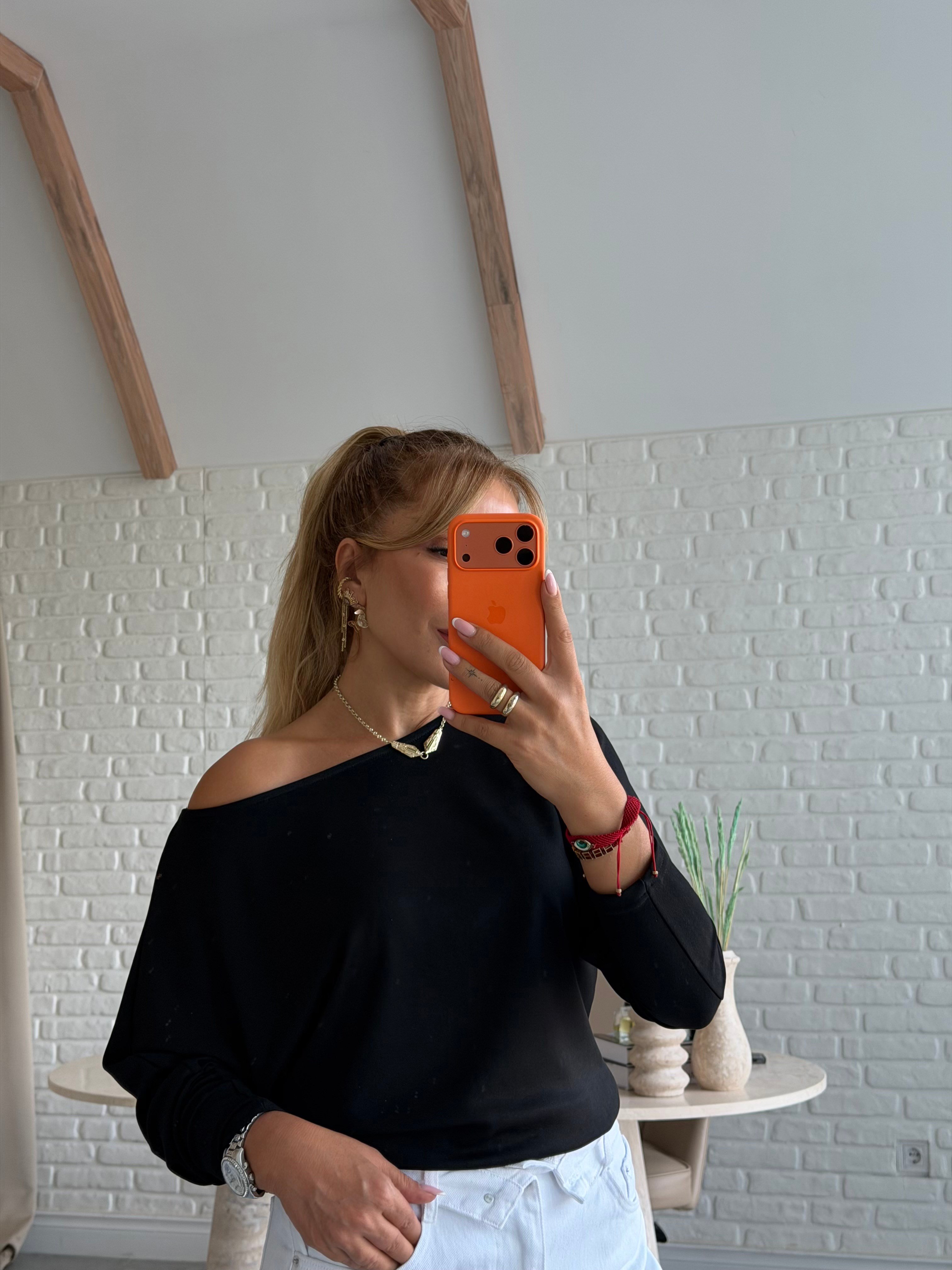 Siyah Düşük Omuz Basic Bluz