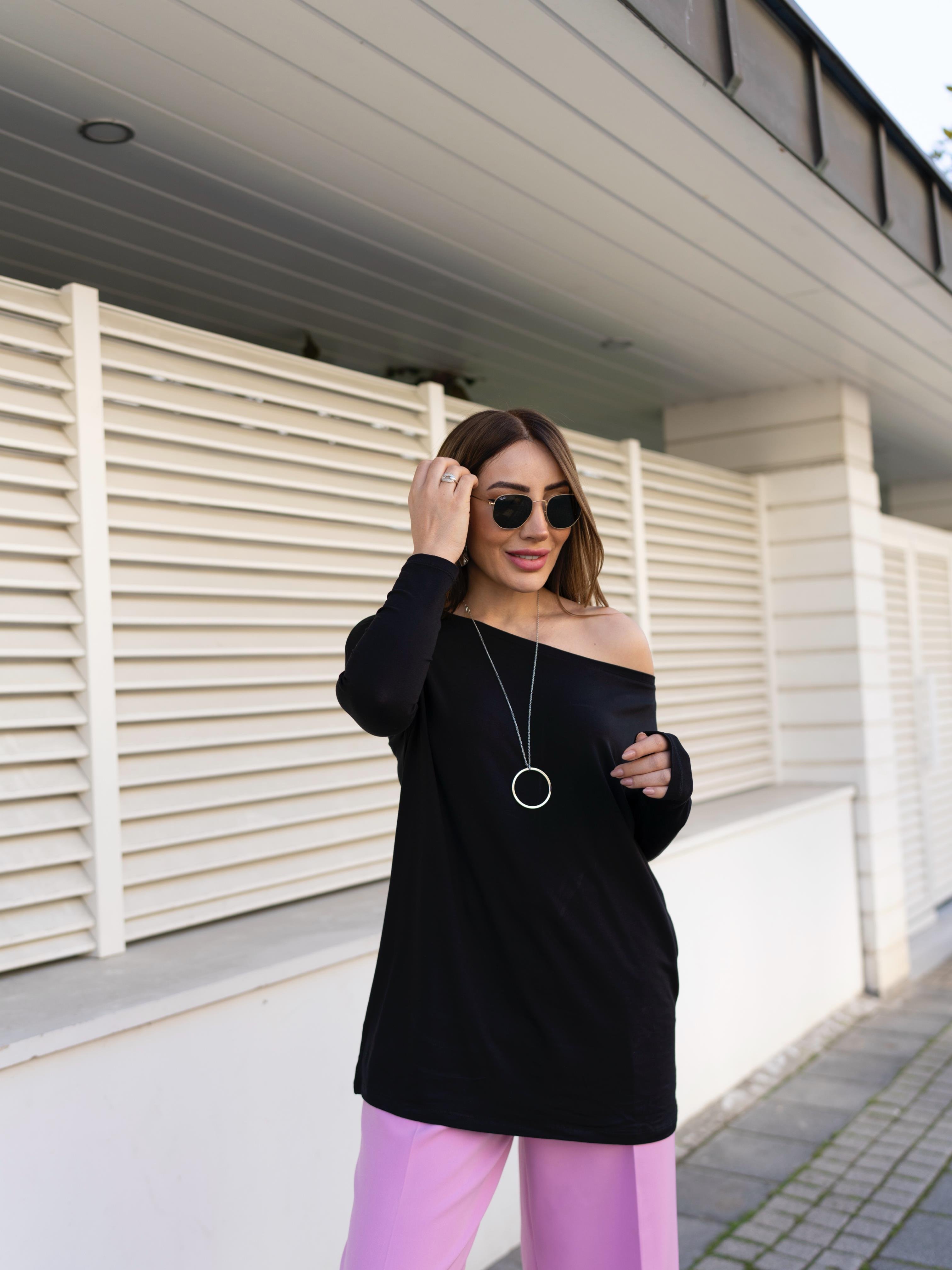 Siyah Düşük Omuz Basic T-shirt 