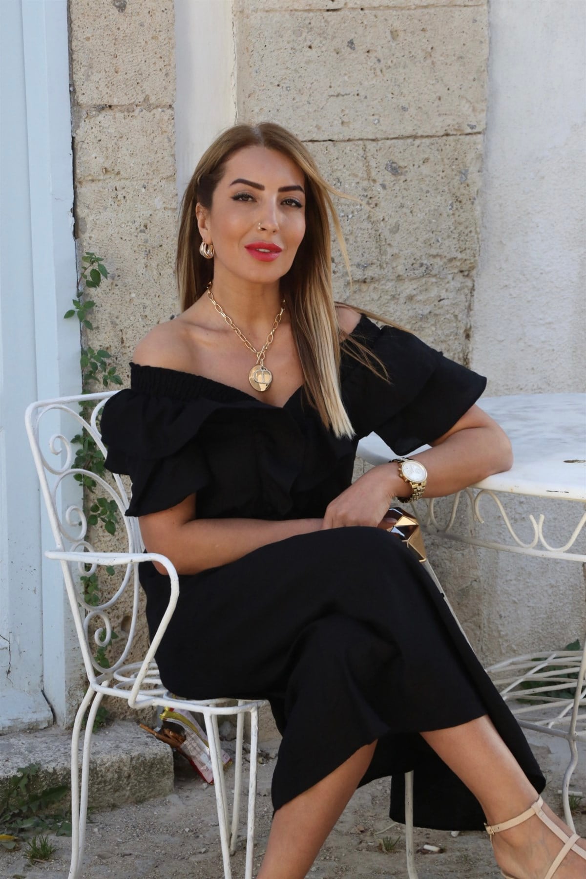 Siyah Fırfırlı Midi Elbise 