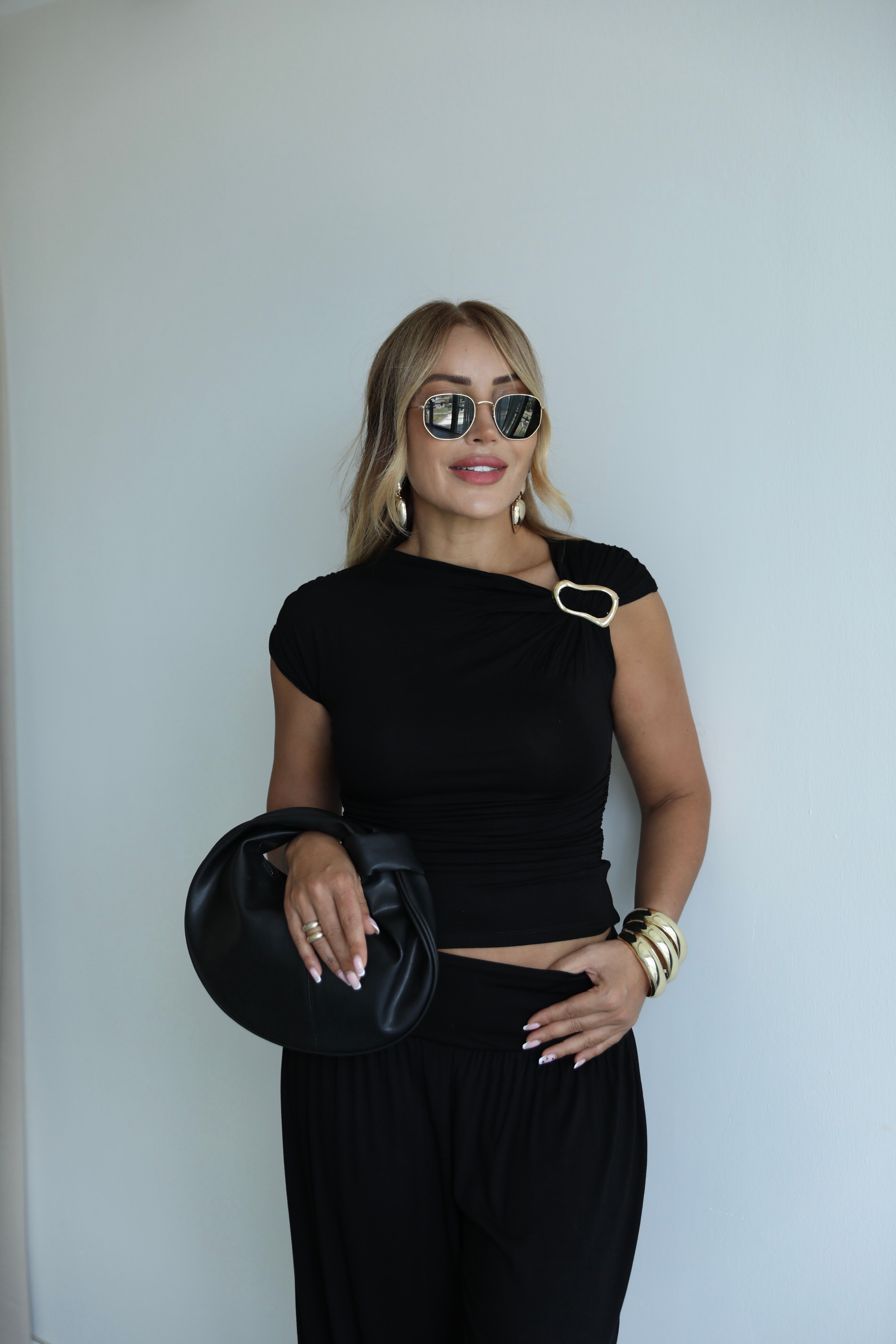 Siyah Gold Toka Detaylı Şalvar Bluz Takım 