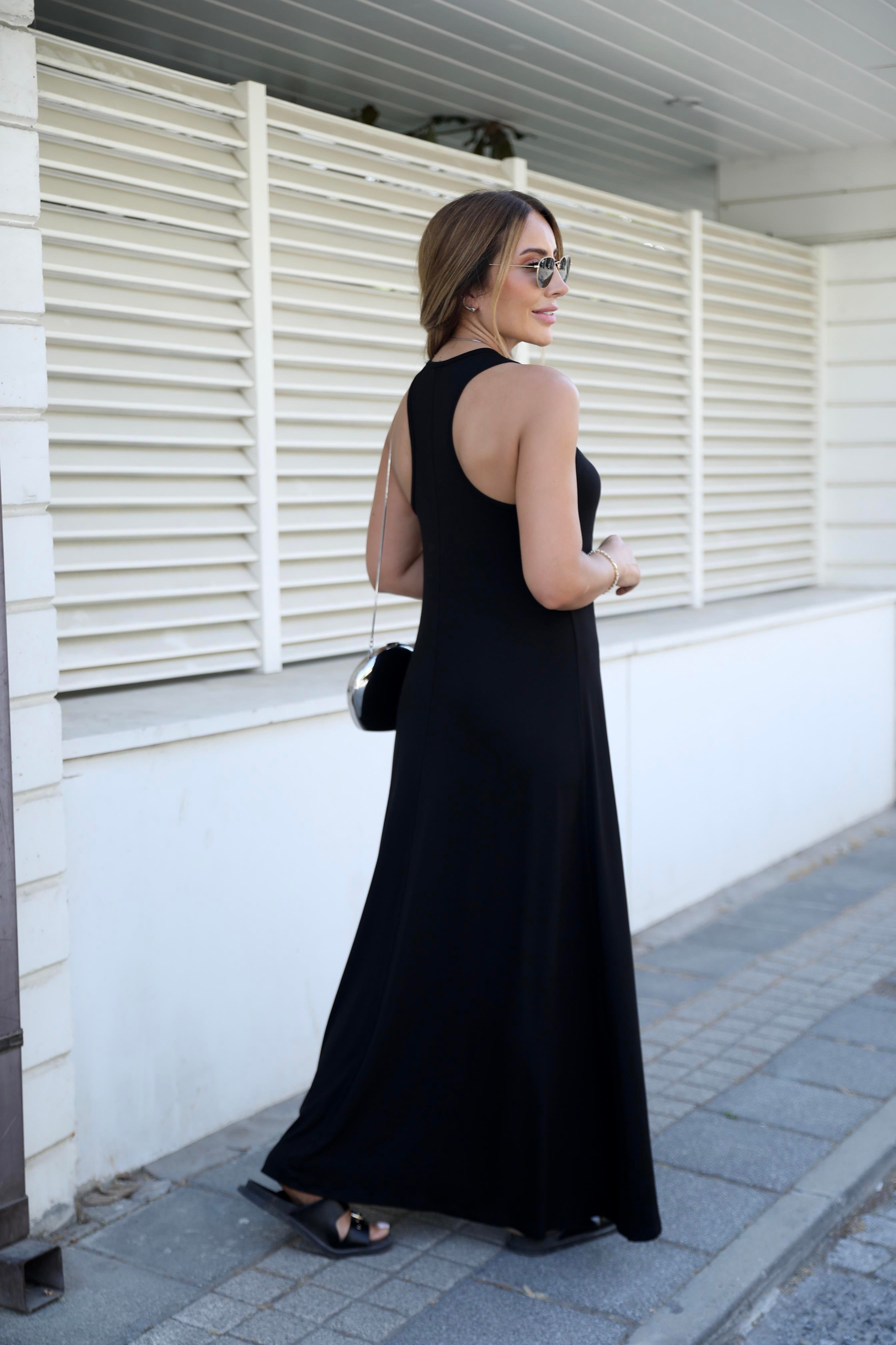 Siyah Halter Yaka Basic Elbise 