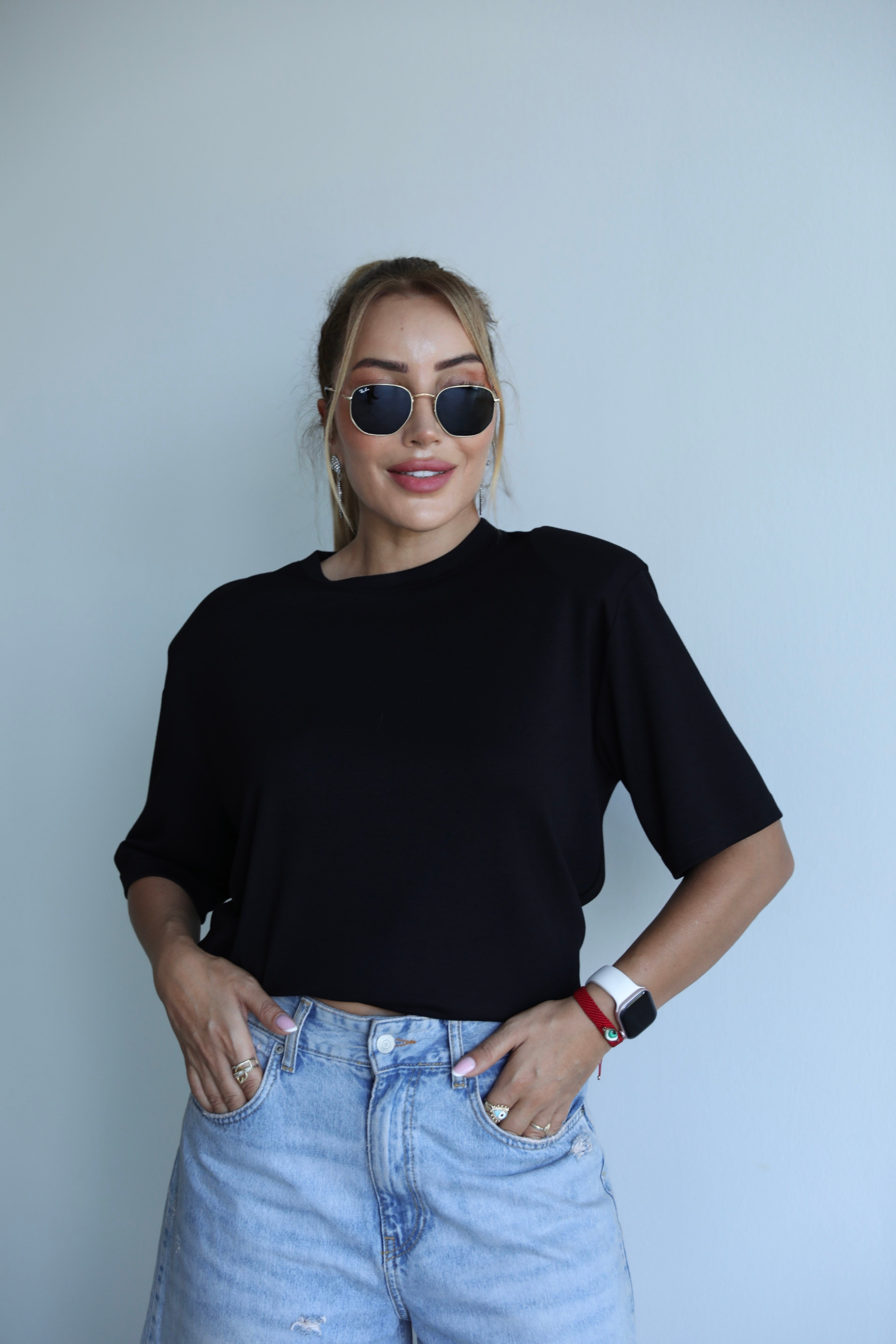 Siyah Kalpli Vatkalı T-shirt 