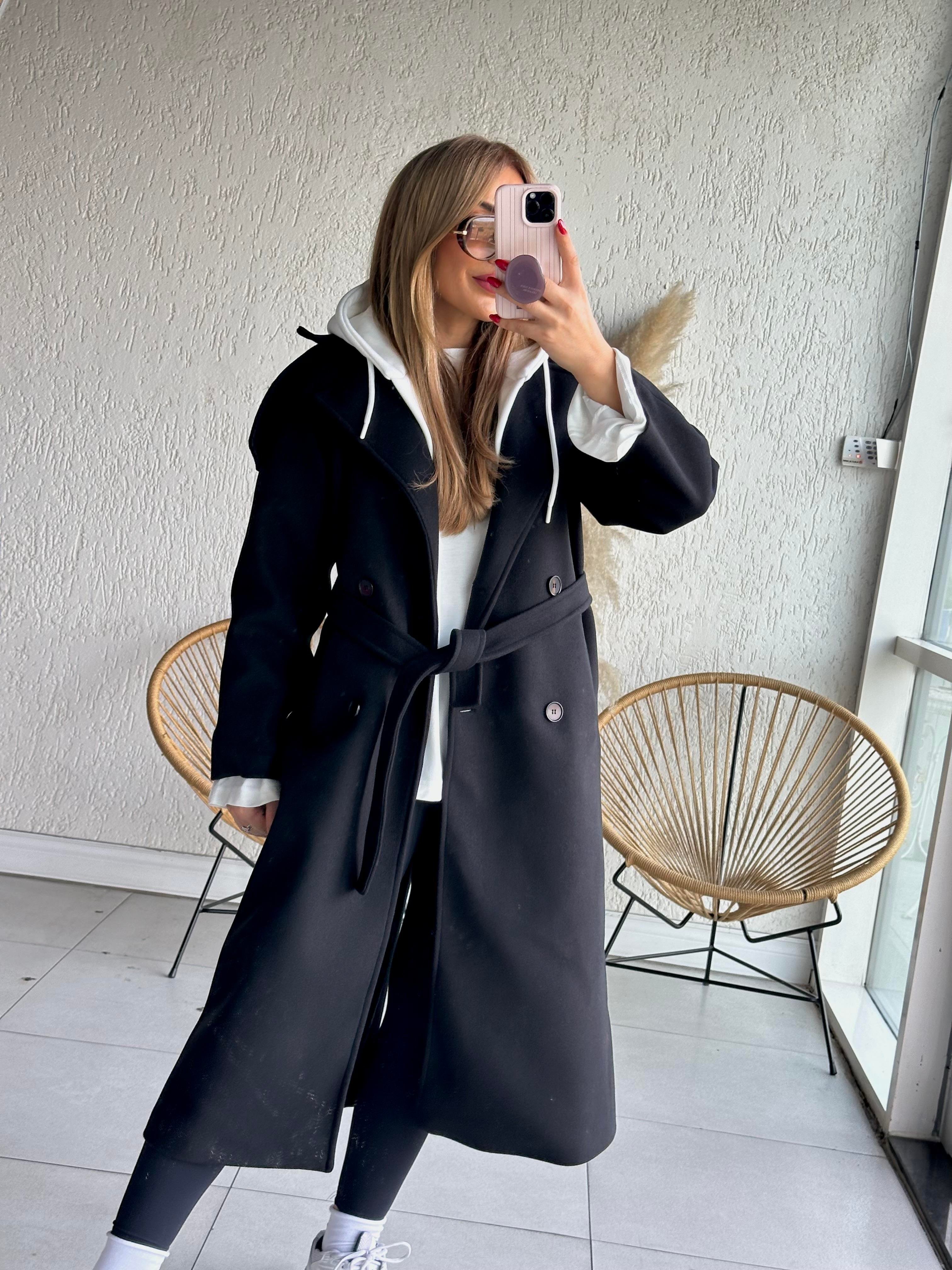 Siyah Kapüşonlu Kaşe Kaban