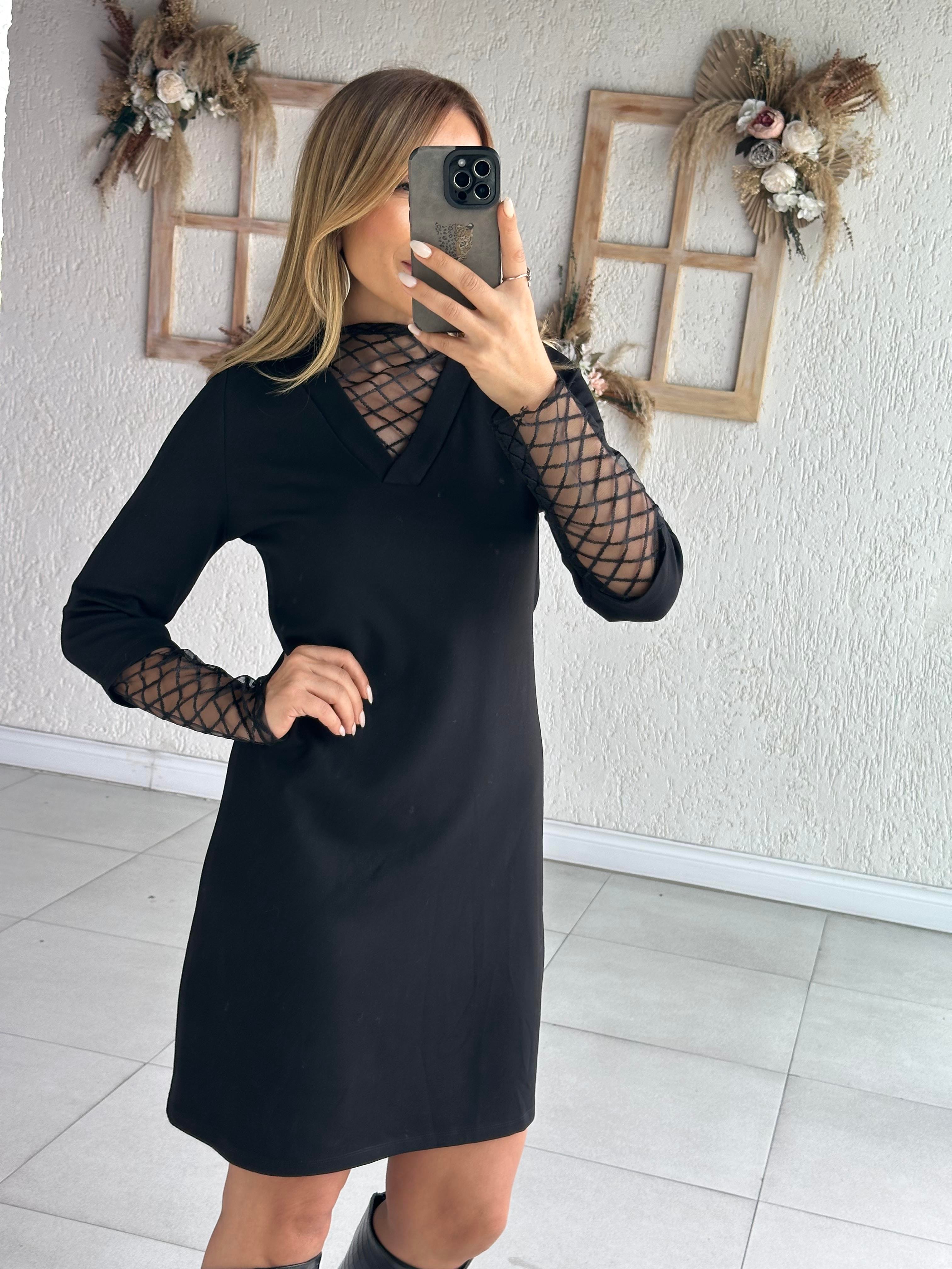 Siyah Kol Detaylı Elbise 