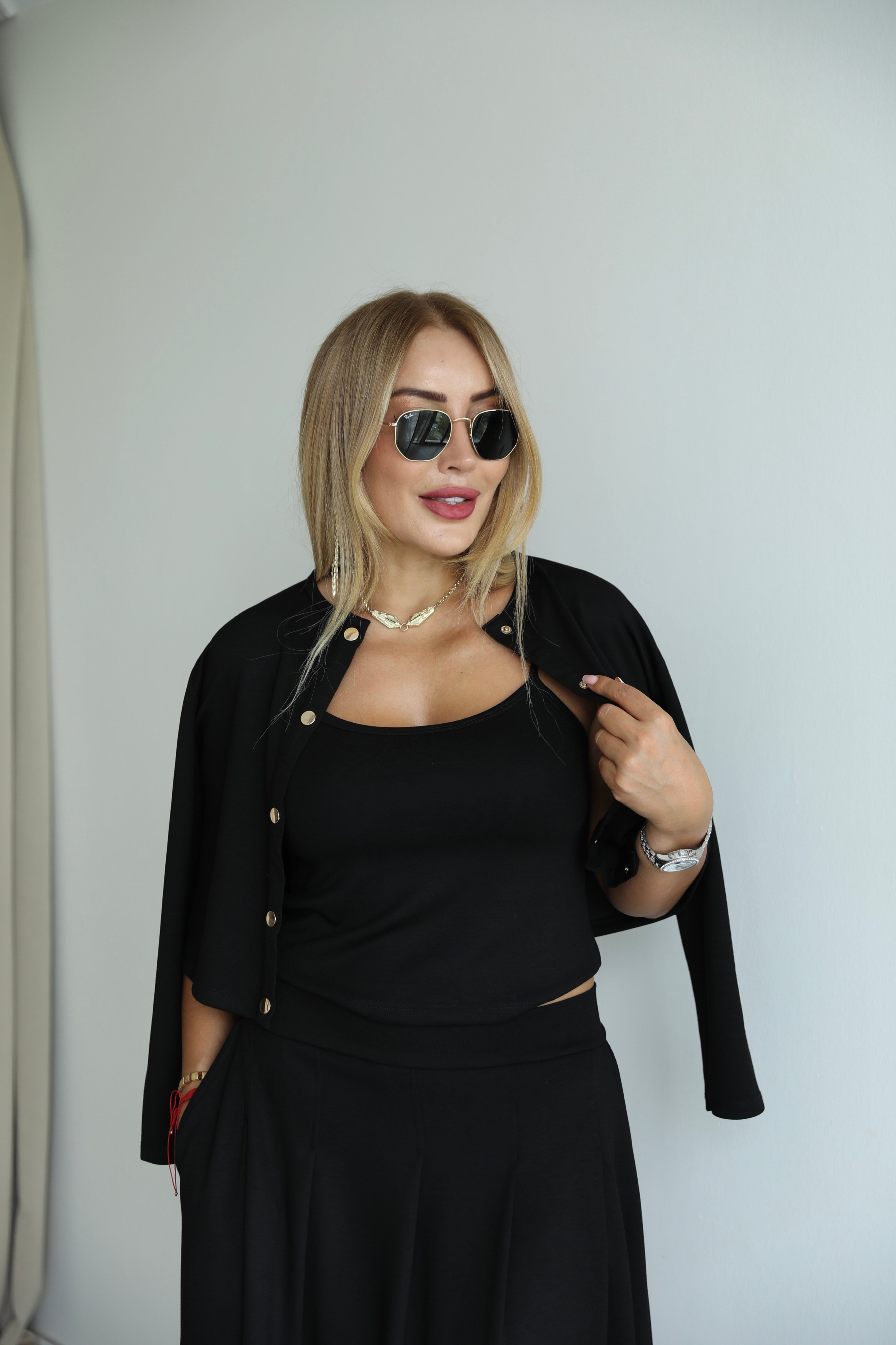 Siyah Modal Üçlü Etek Hırka Bluz Takım 