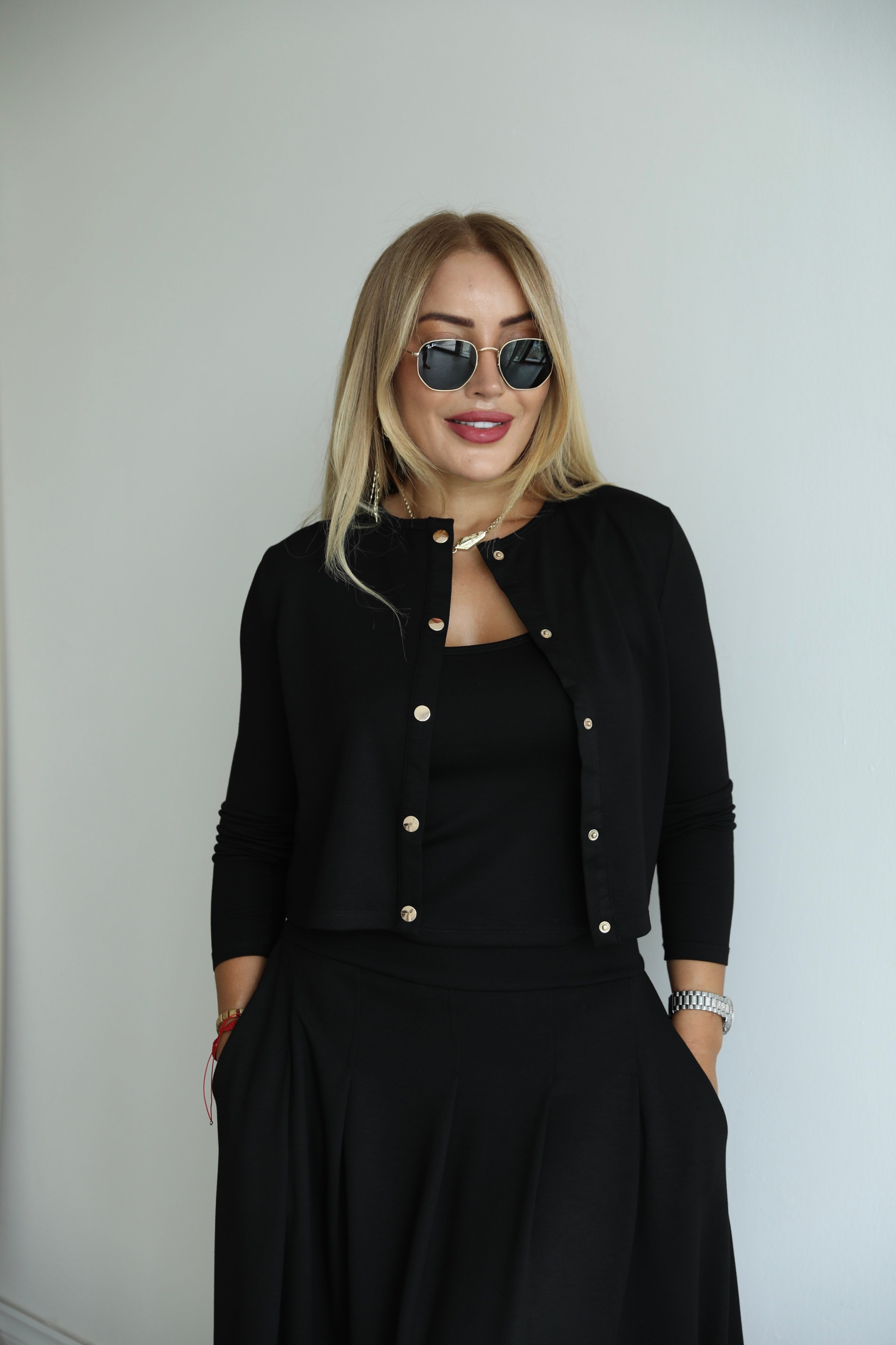 Siyah Modal Üçlü Etek Hırka Bluz Takım 