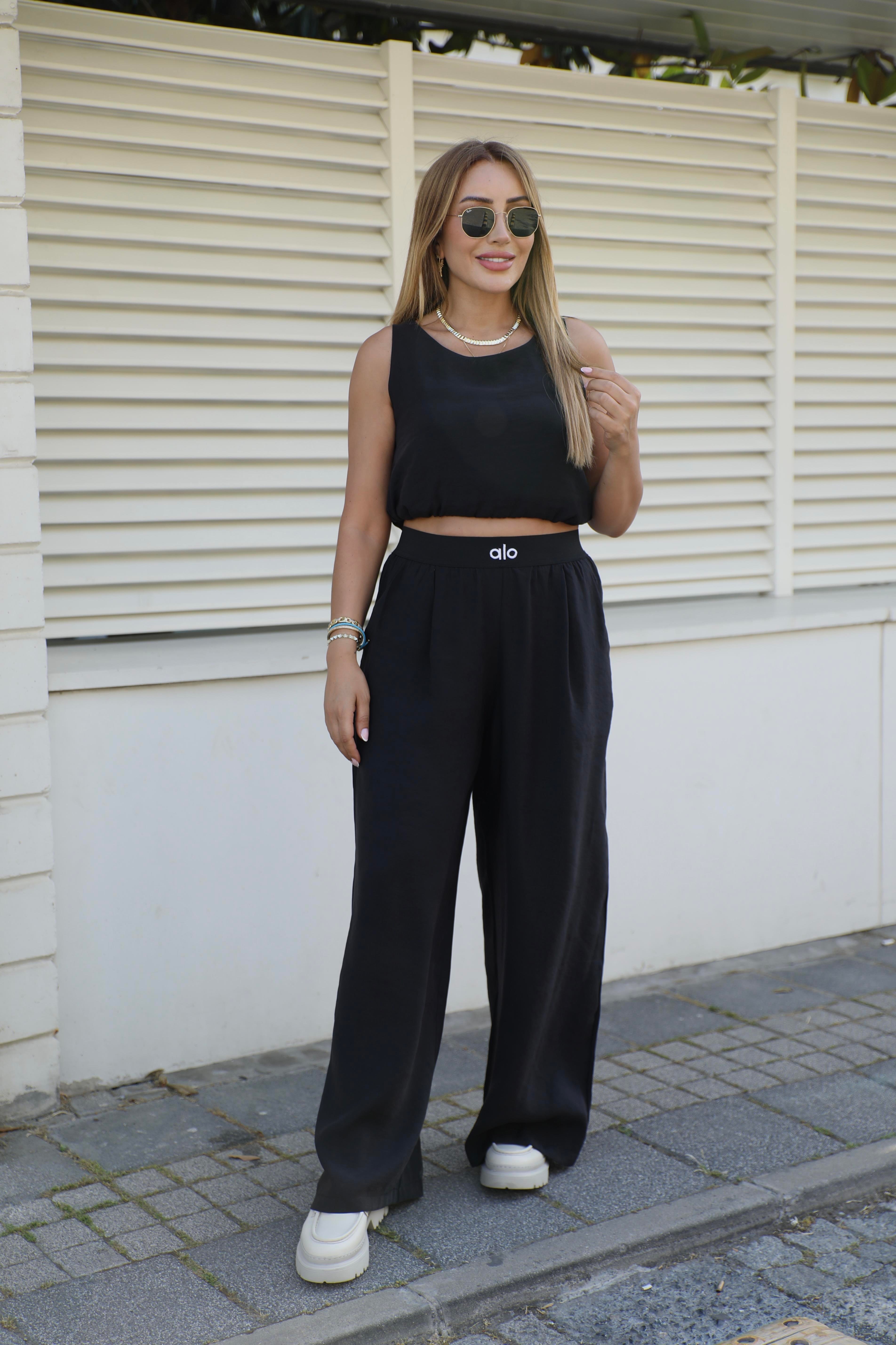 Siyah Nakışlı Pantolon 