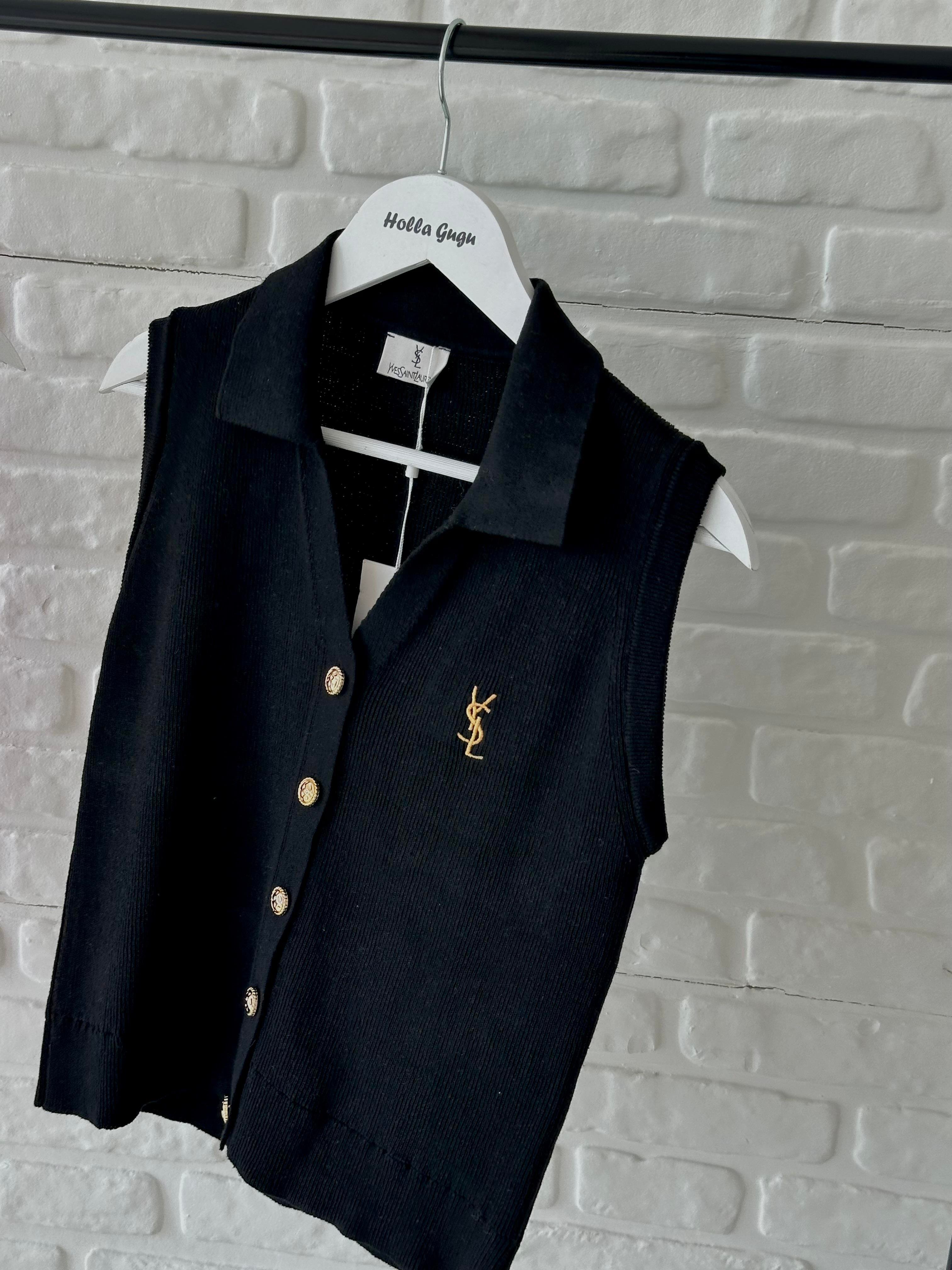 Siyah Nakışlı Yelek