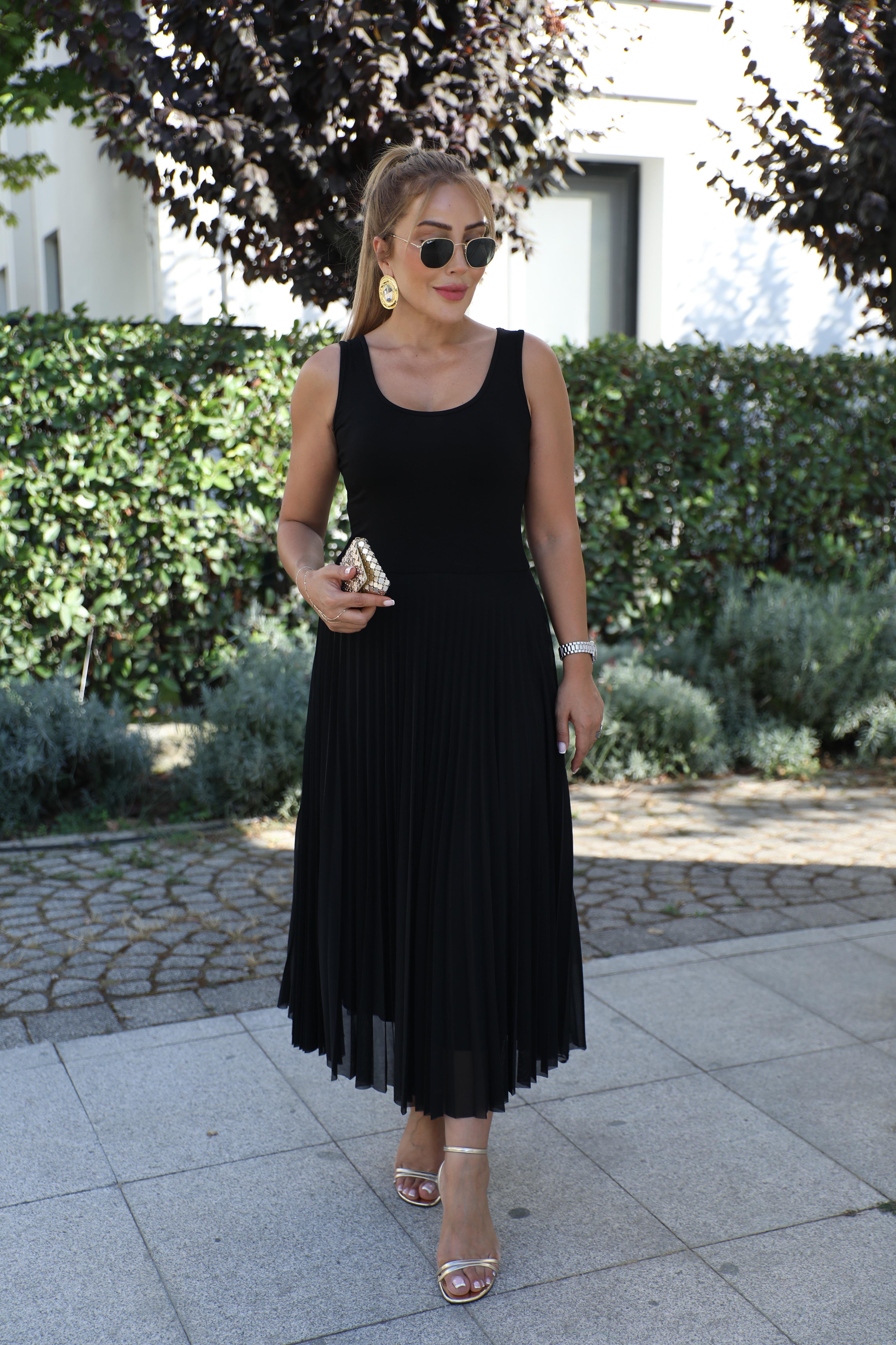 Siyah Piliseli İkili Elbise 