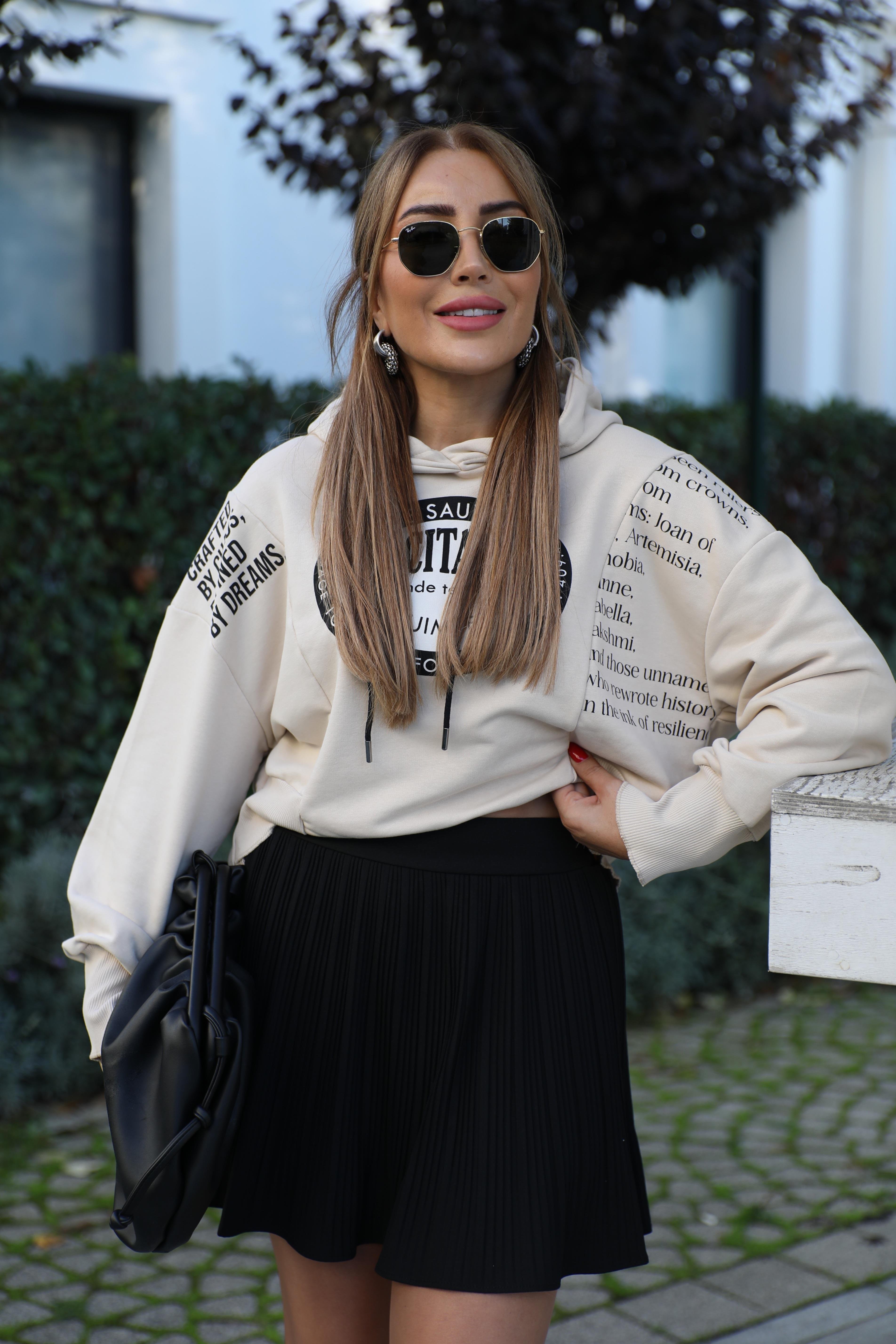 Siyah Piliseli Şort Etek