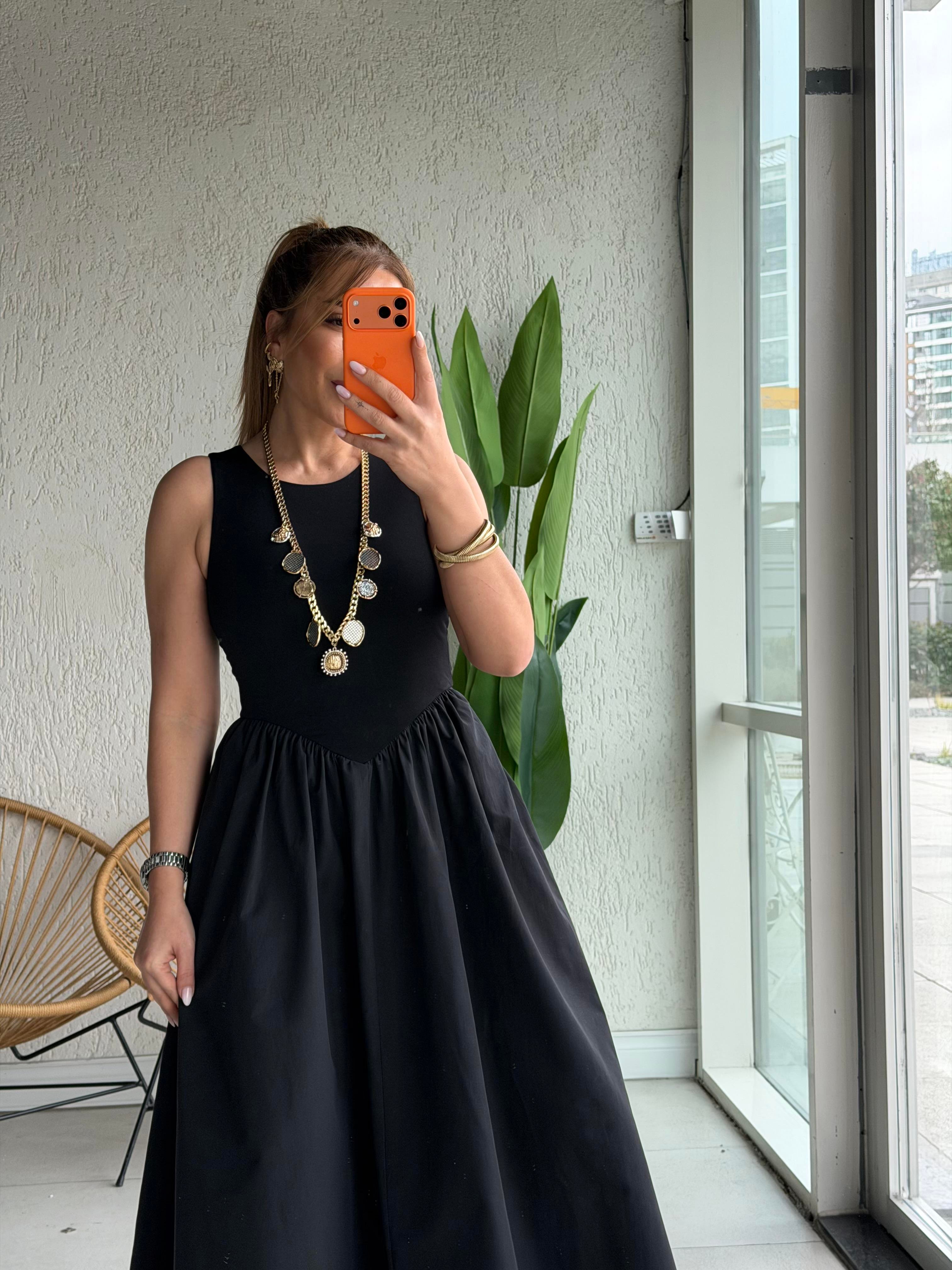Siyah Poplin Detaylı Elbise 