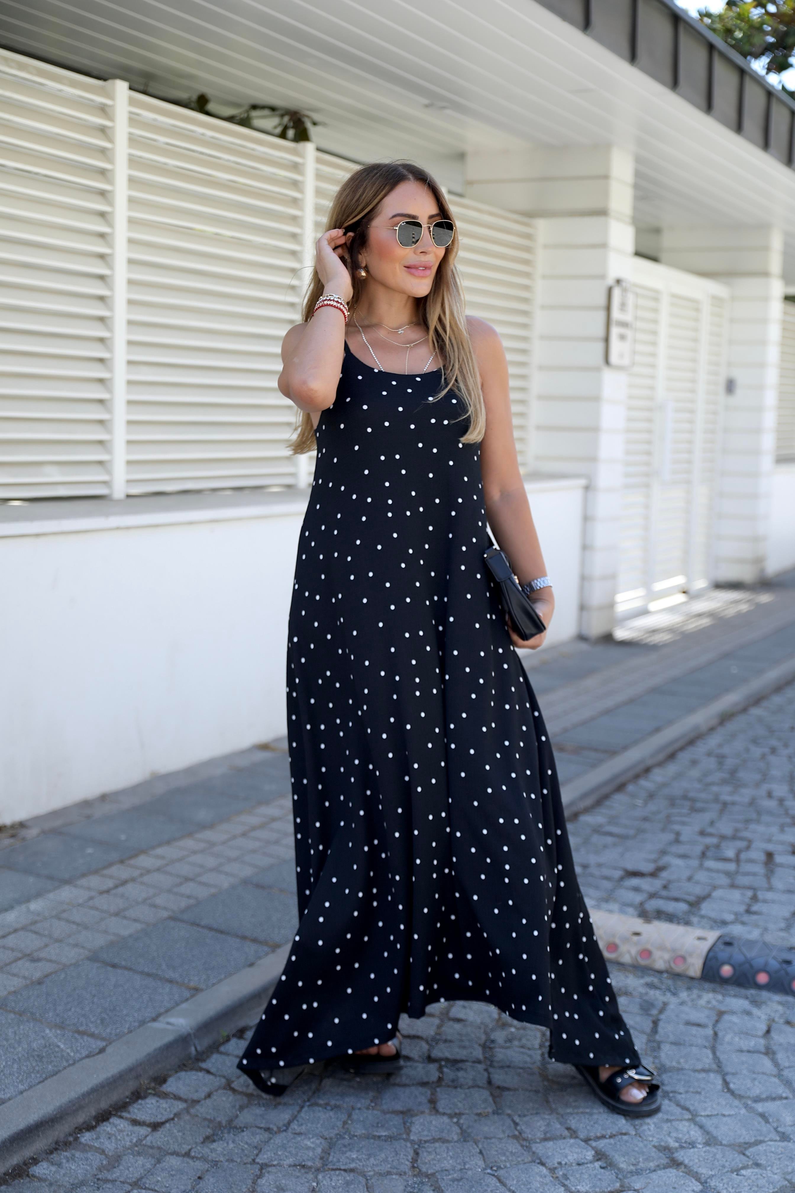 Siyah Puantiyeli İnce Askılı Elbise