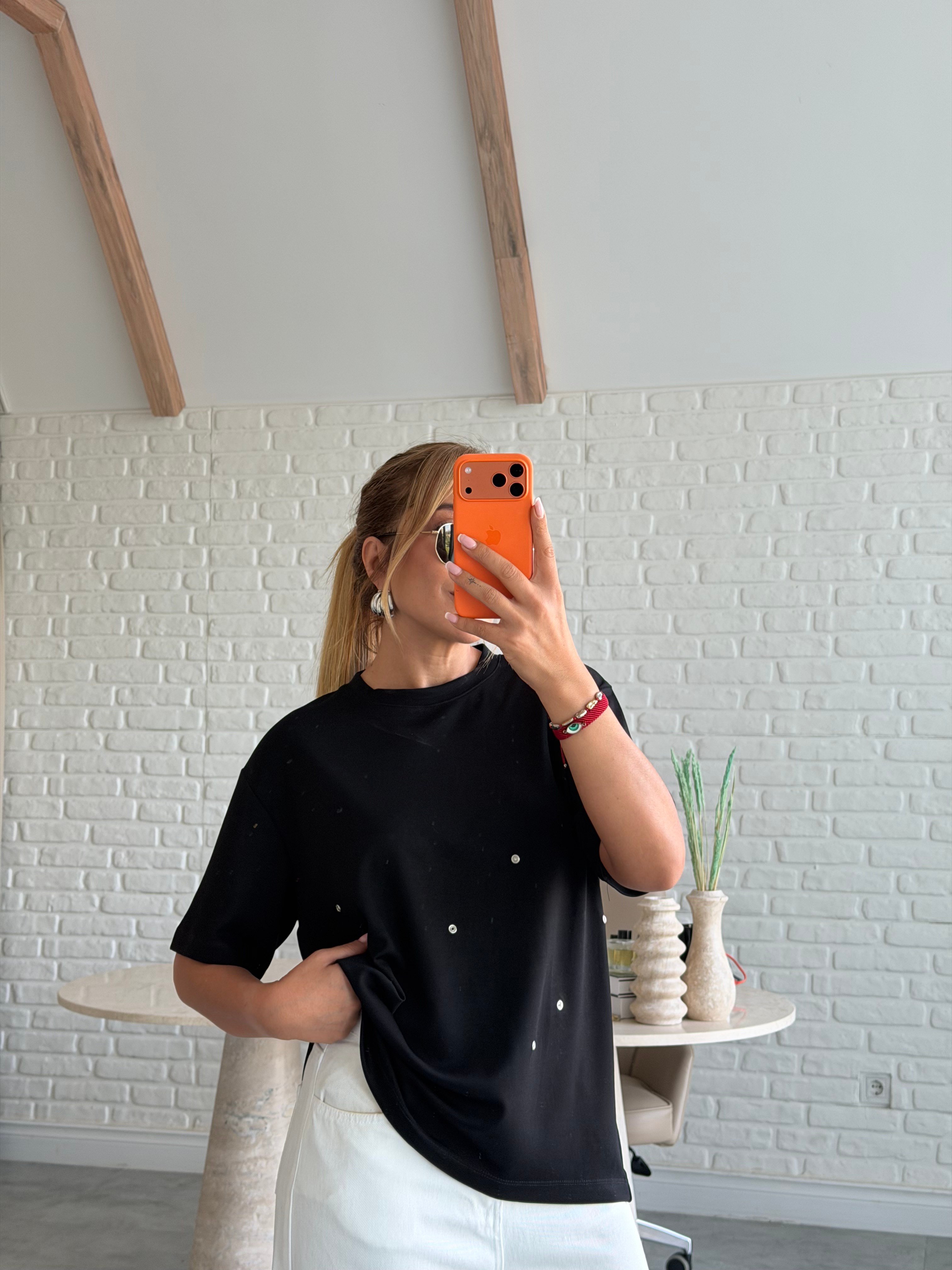 Siyah Tasarım Çıtçıt Detaylı T-shirt 