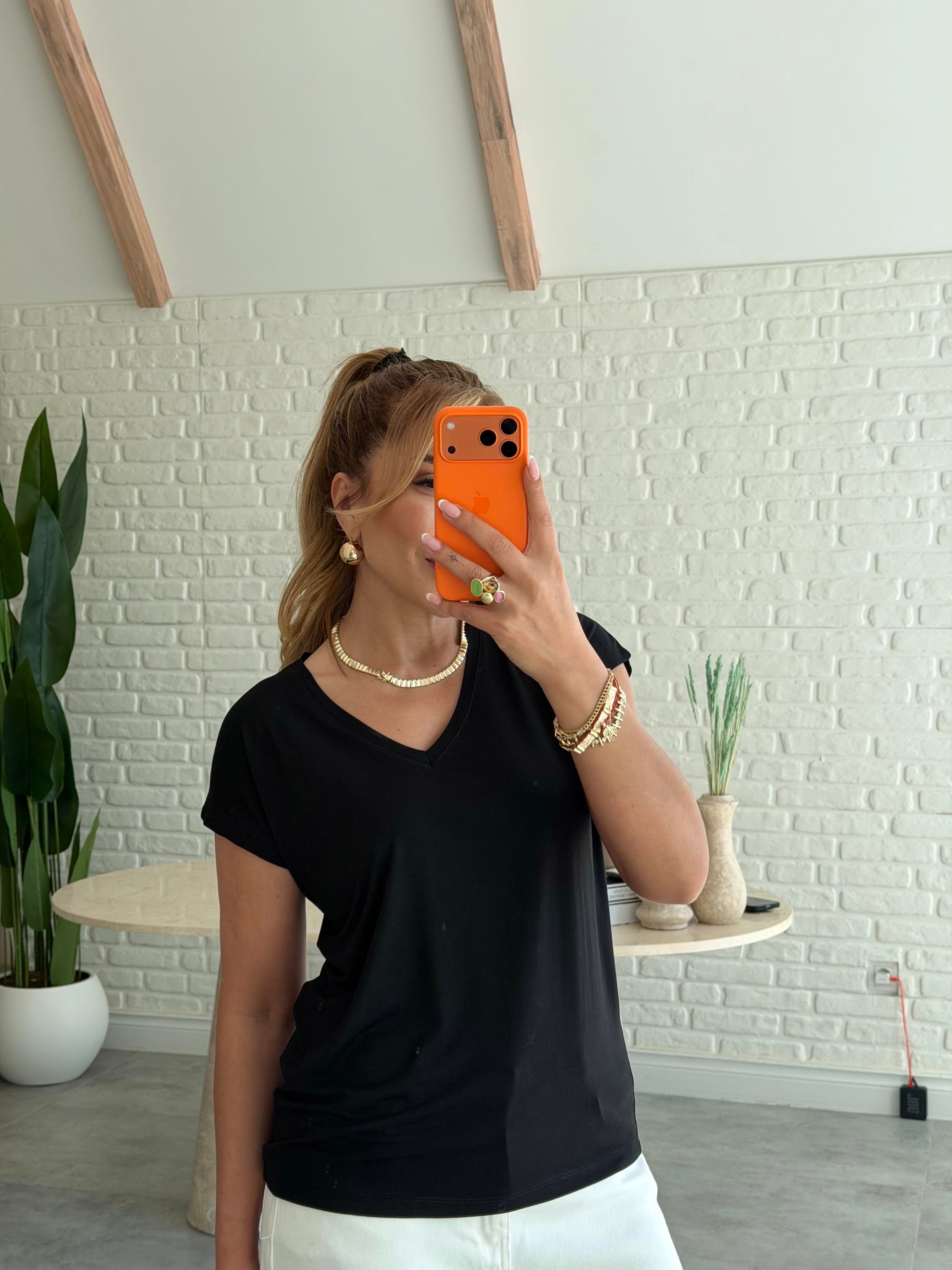 Siyah V Yaka Basic T-shirt