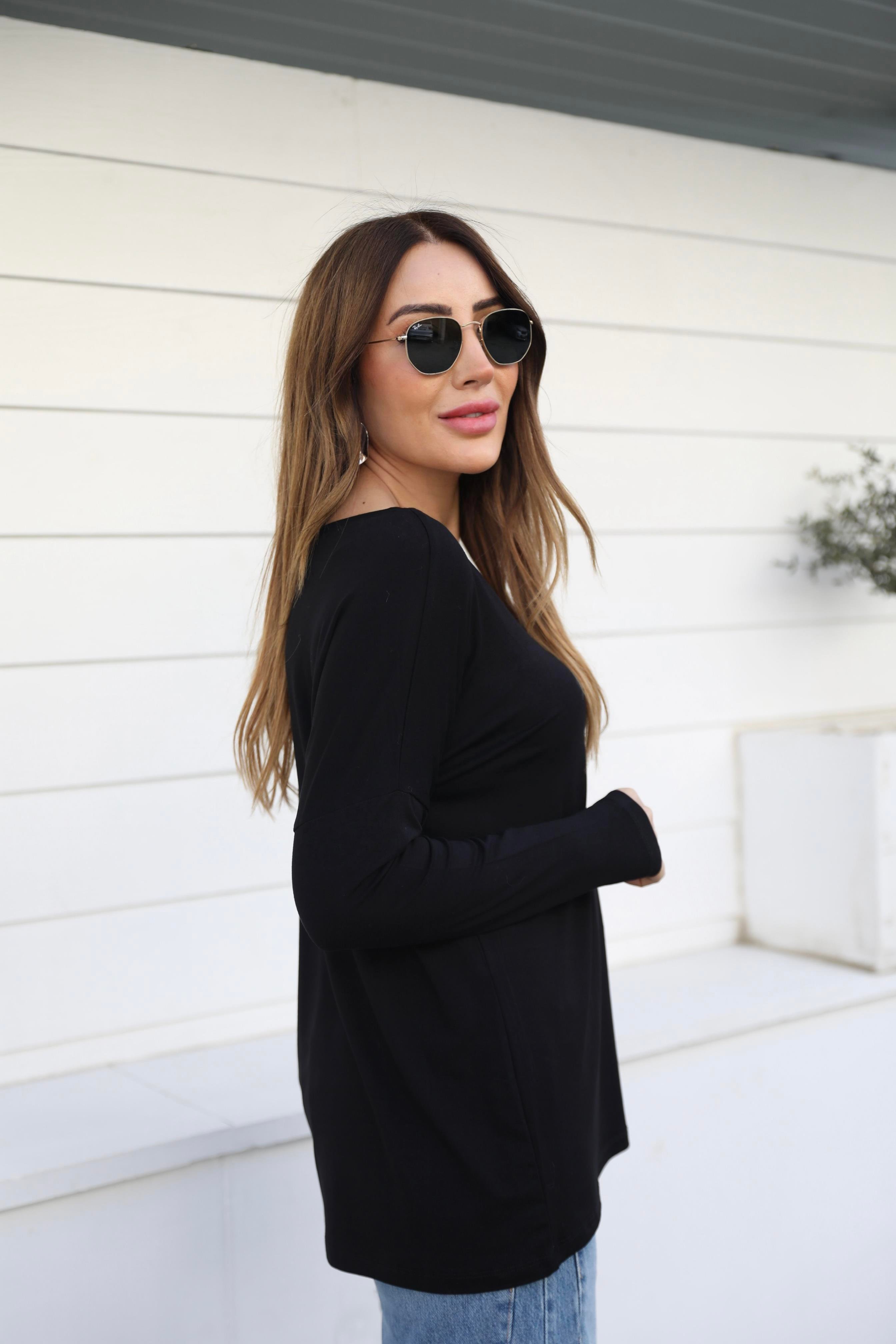 Siyah V Yaka Salaş Basic T-shirt