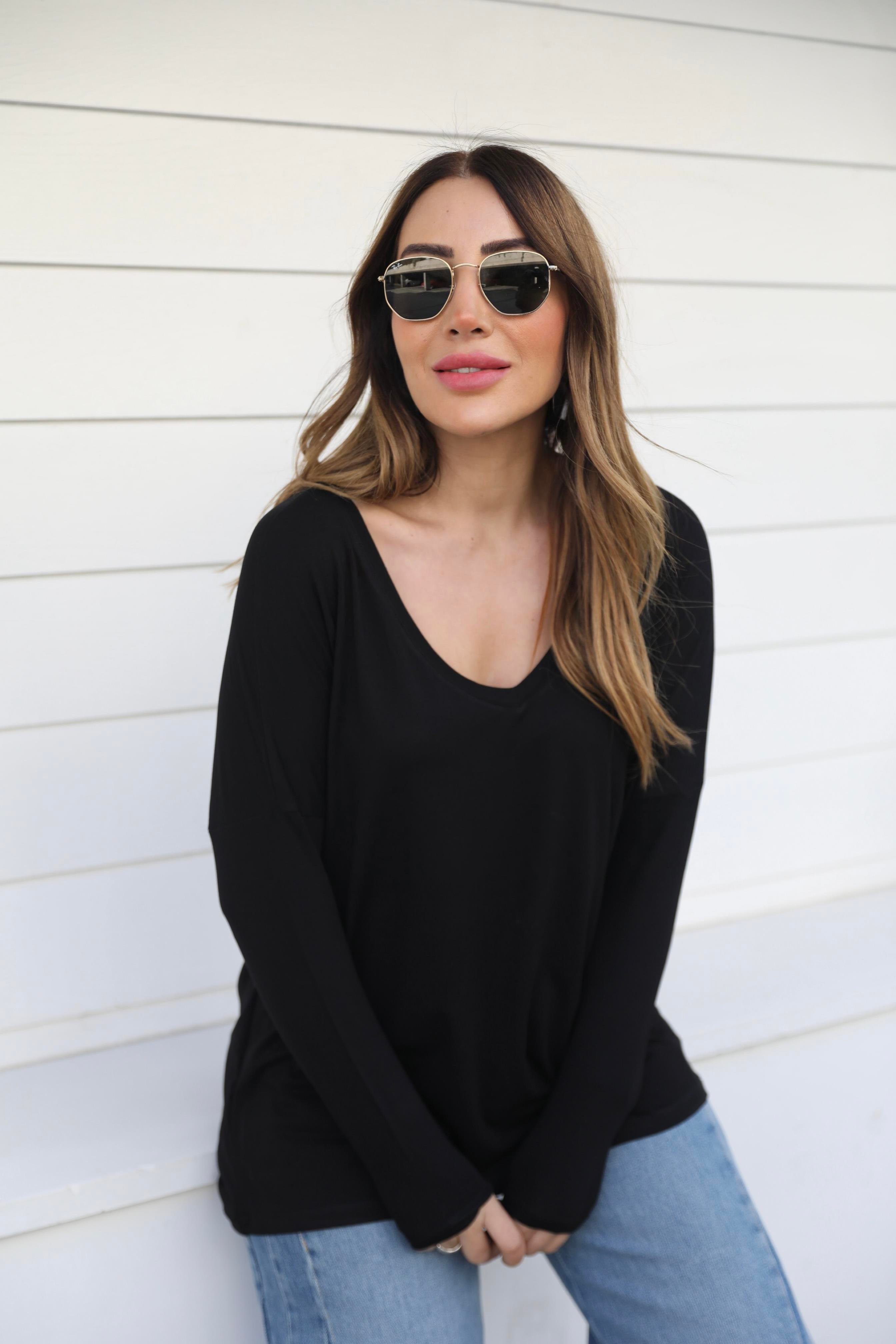 Siyah V Yaka Salaş Basic T-shirt