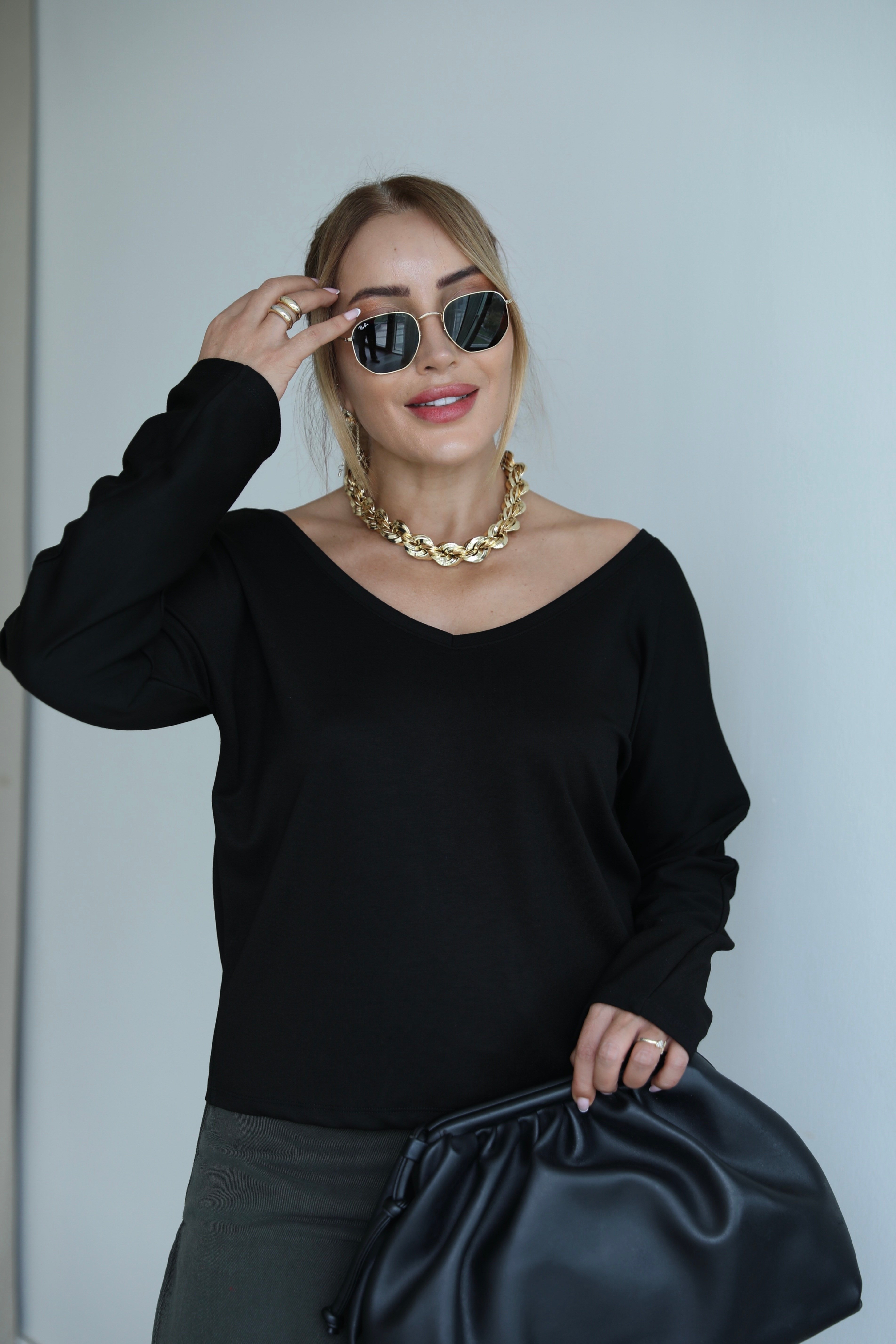 Siyah V Yaka Uzun Kollu Basic T-shirt 