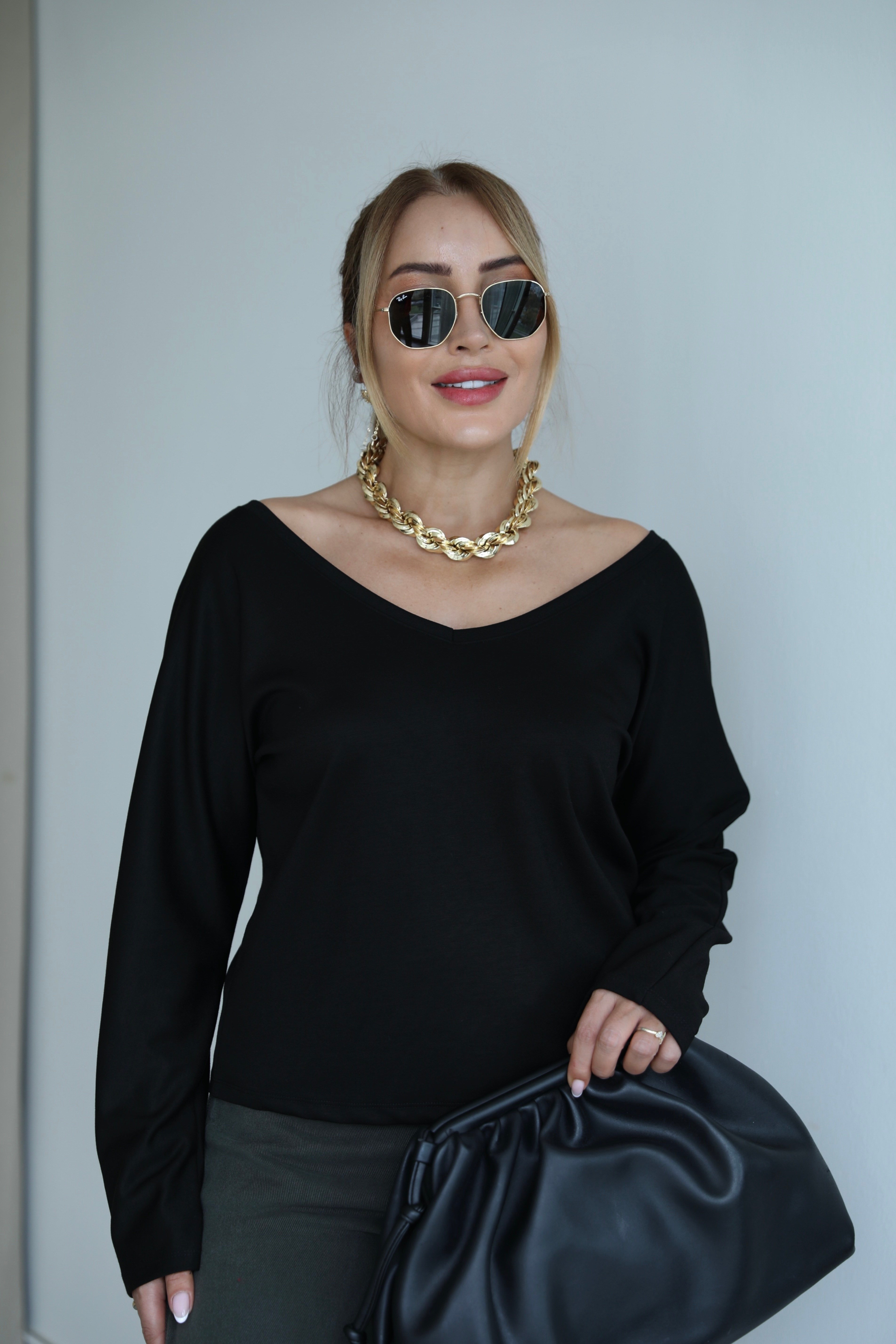 Siyah V Yaka Uzun Kollu Basic T-shirt 
