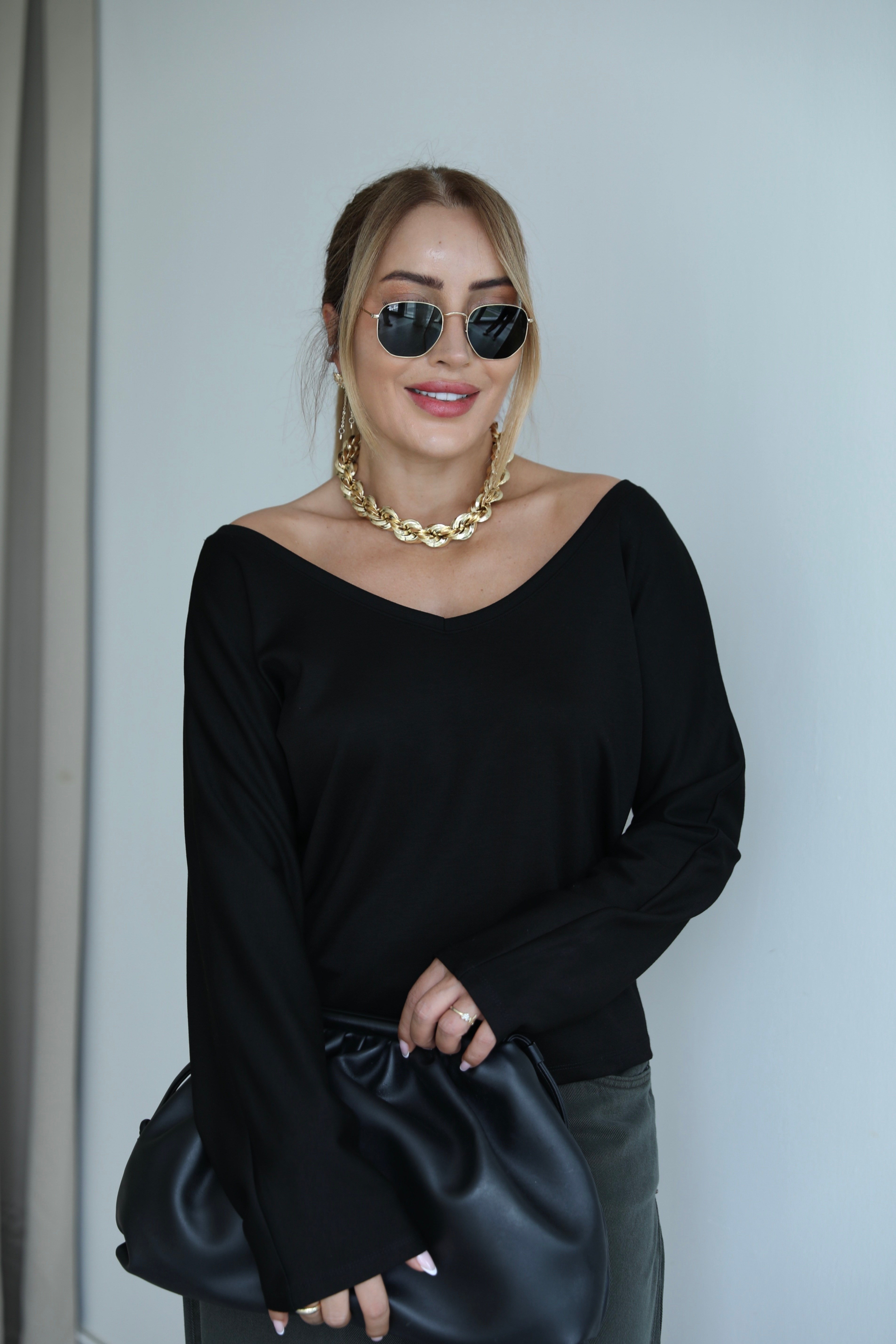 Siyah V Yaka Uzun Kollu Basic T-shirt 