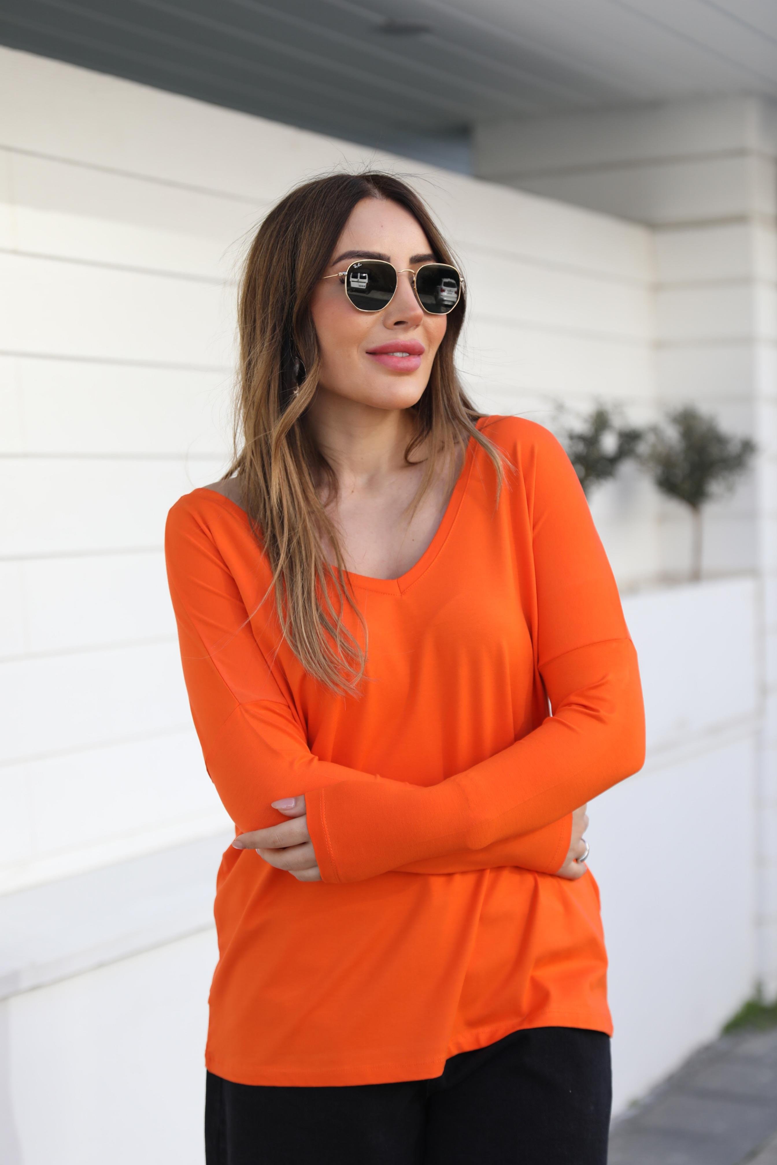 Turuncu V Yaka Salaş Basic T-shirt