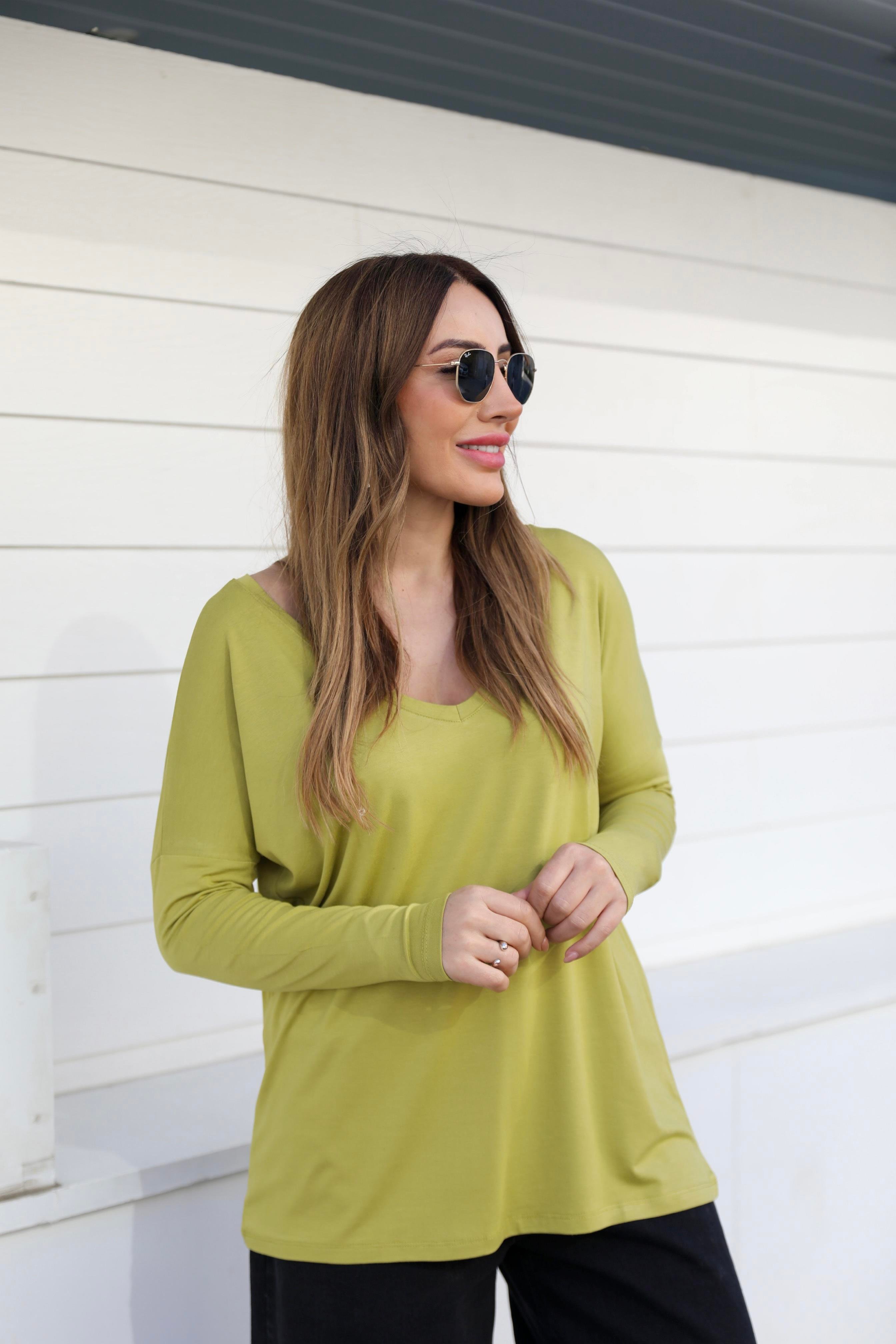 Yeşil V Yaka Salaş Basic T-shirt