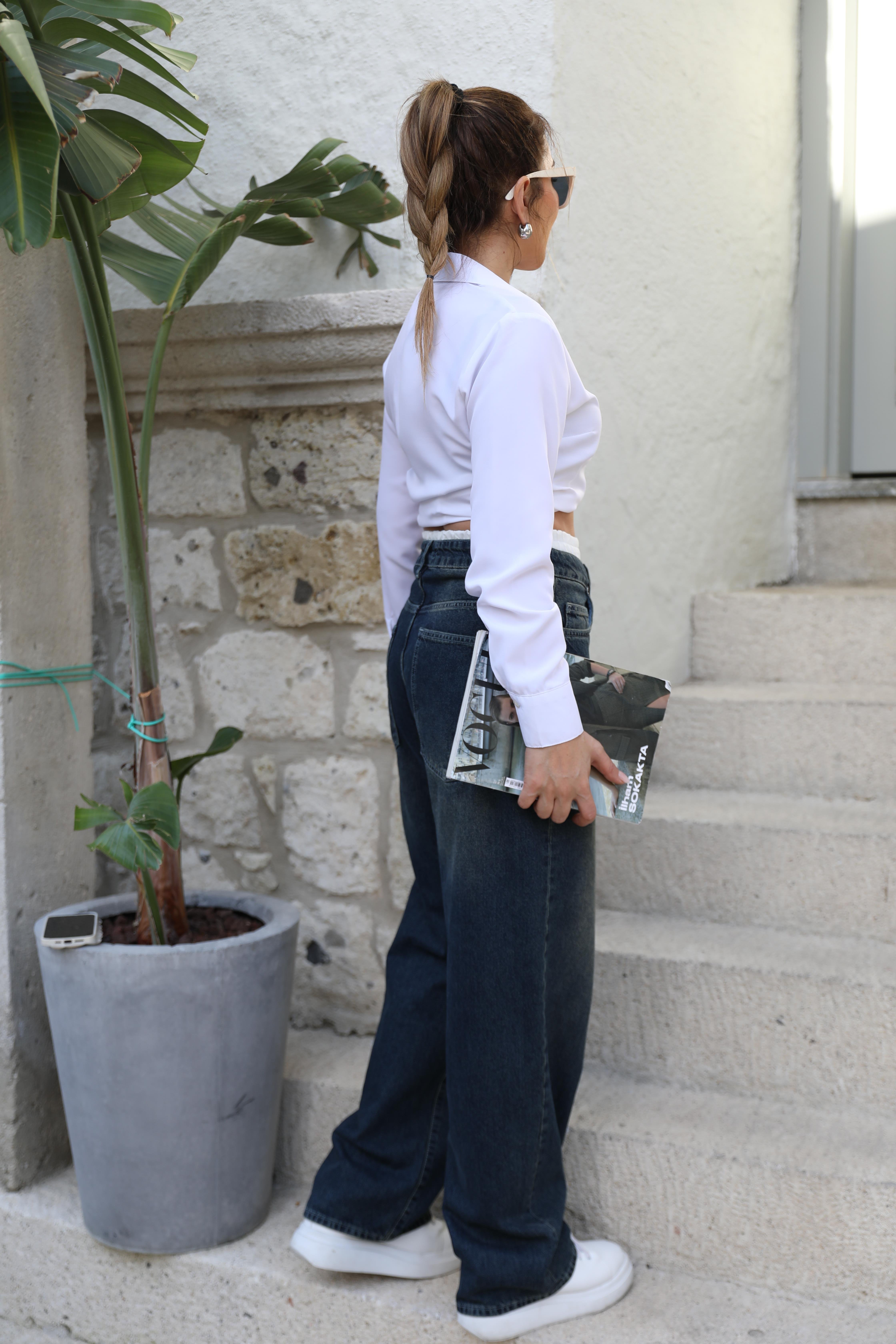Yıkamalı Bel Detaylı Jean