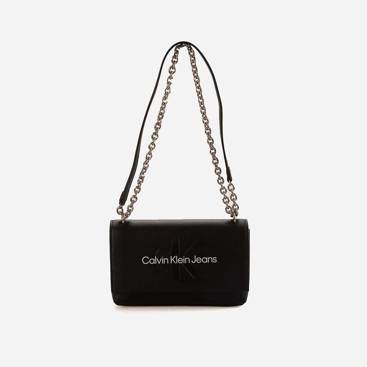 Omuz ÇantasıCalvin KleinCalvin Klein   Kadın Omuz Çantası K60K612221