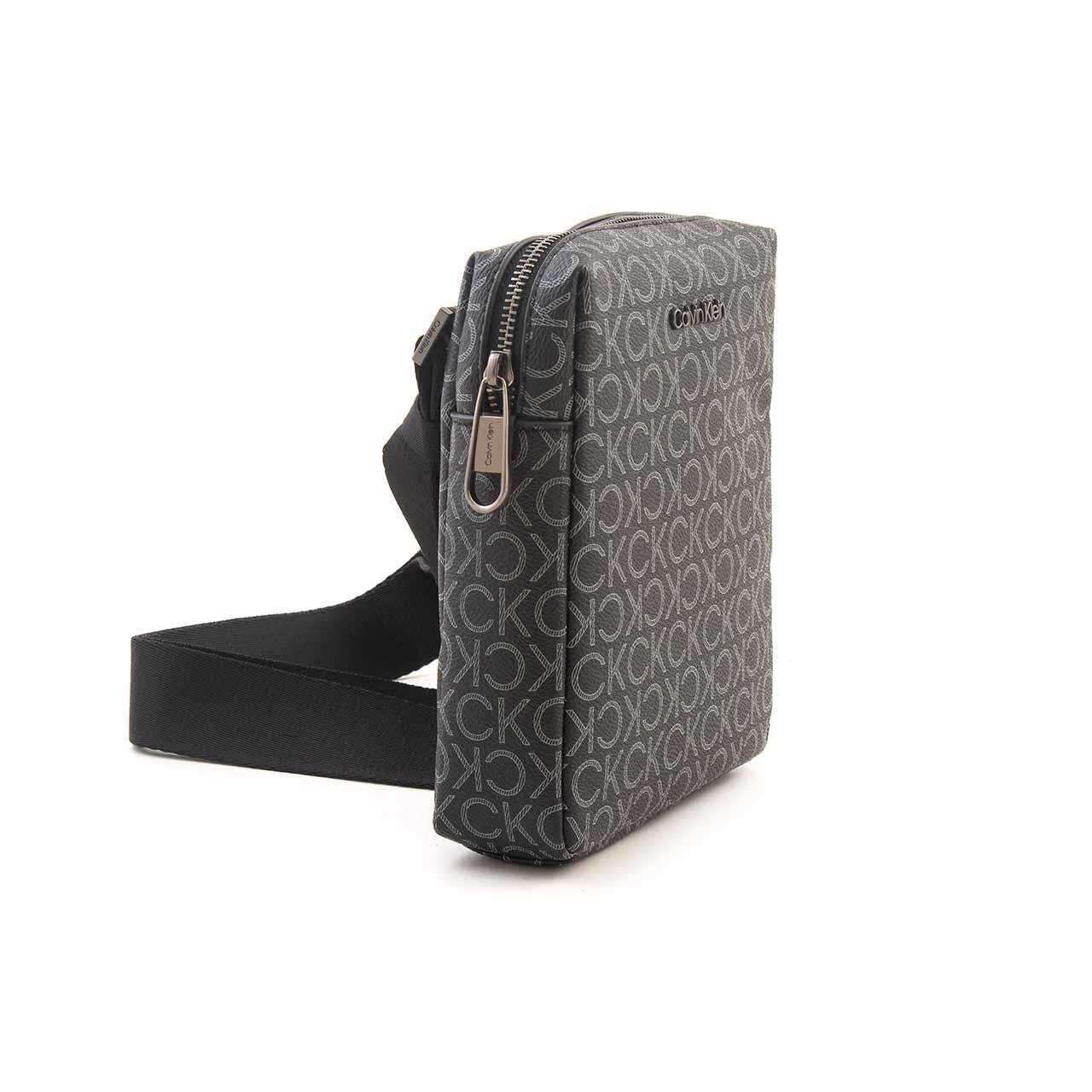 Calvin KleinCalvin Klein   Kadın Omuz Çantası